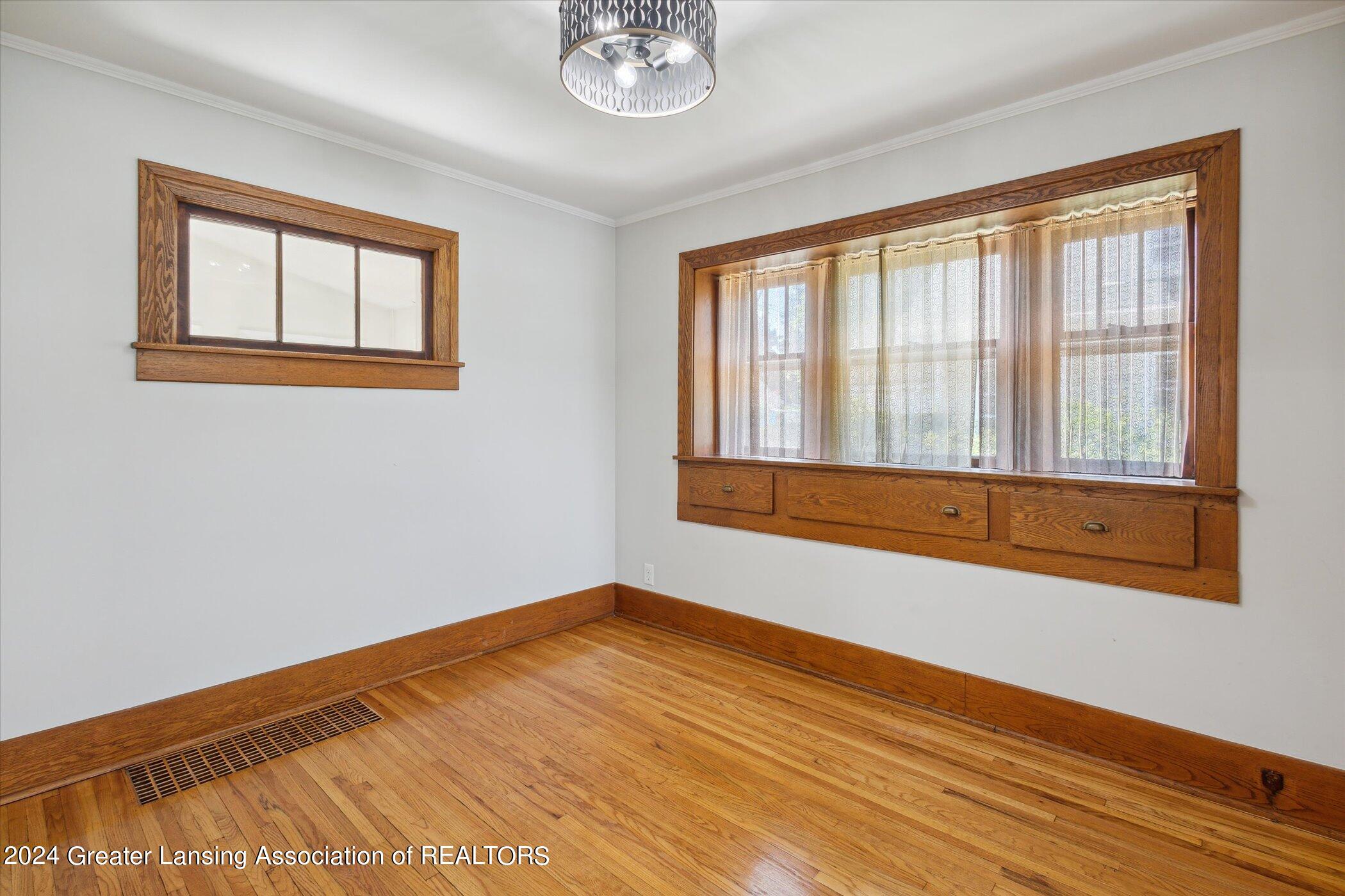 2409 Kensington Road