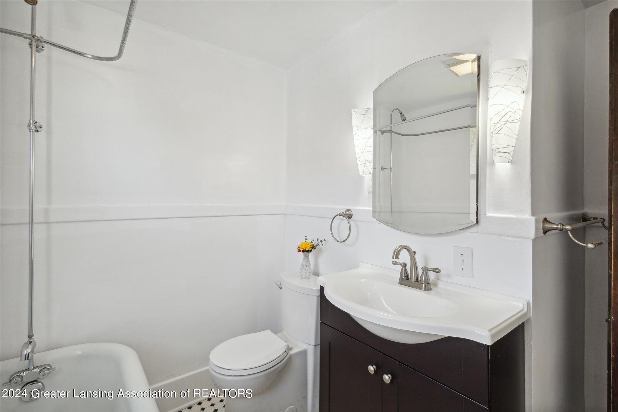 2409 Kensington Road