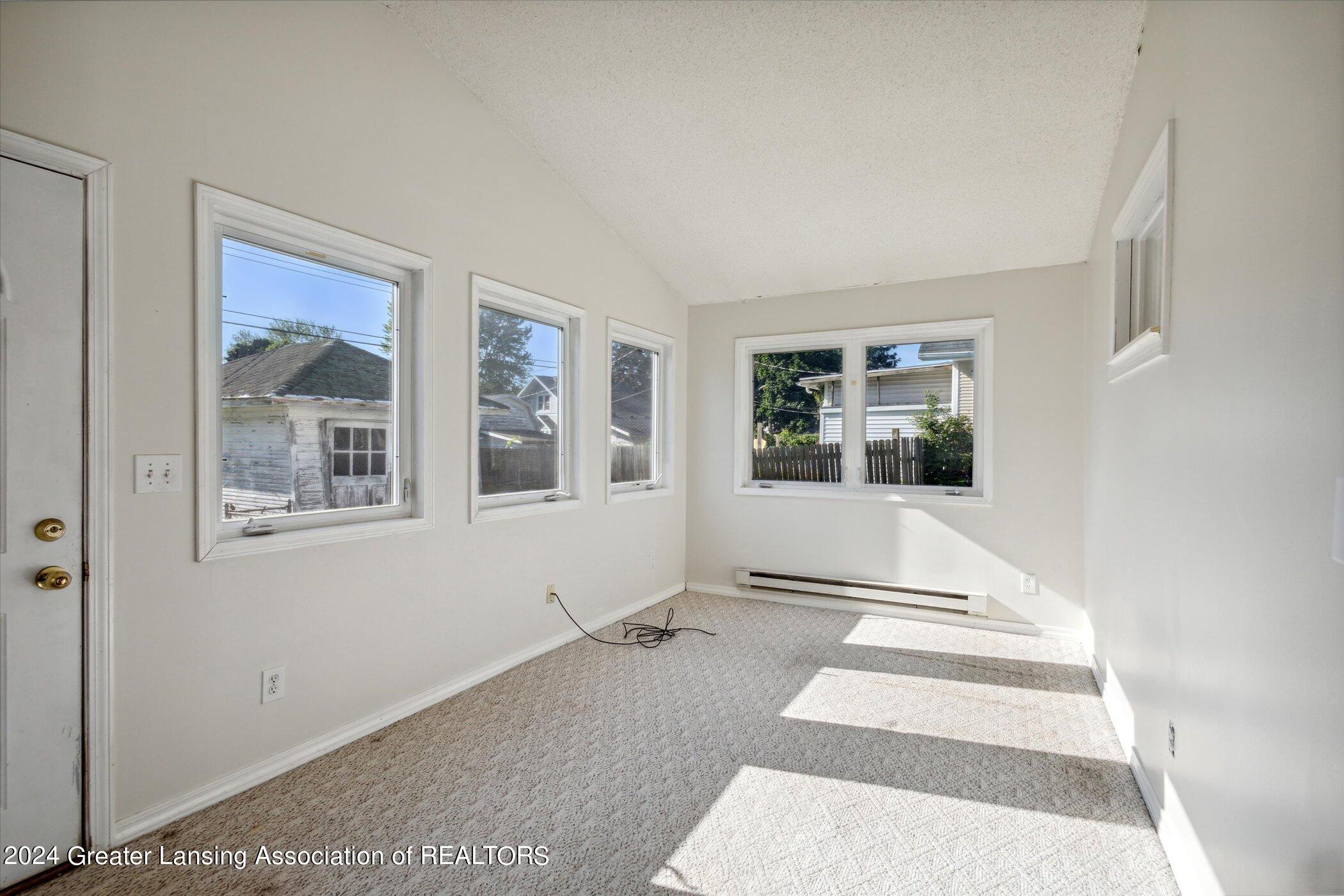 2409 Kensington Road