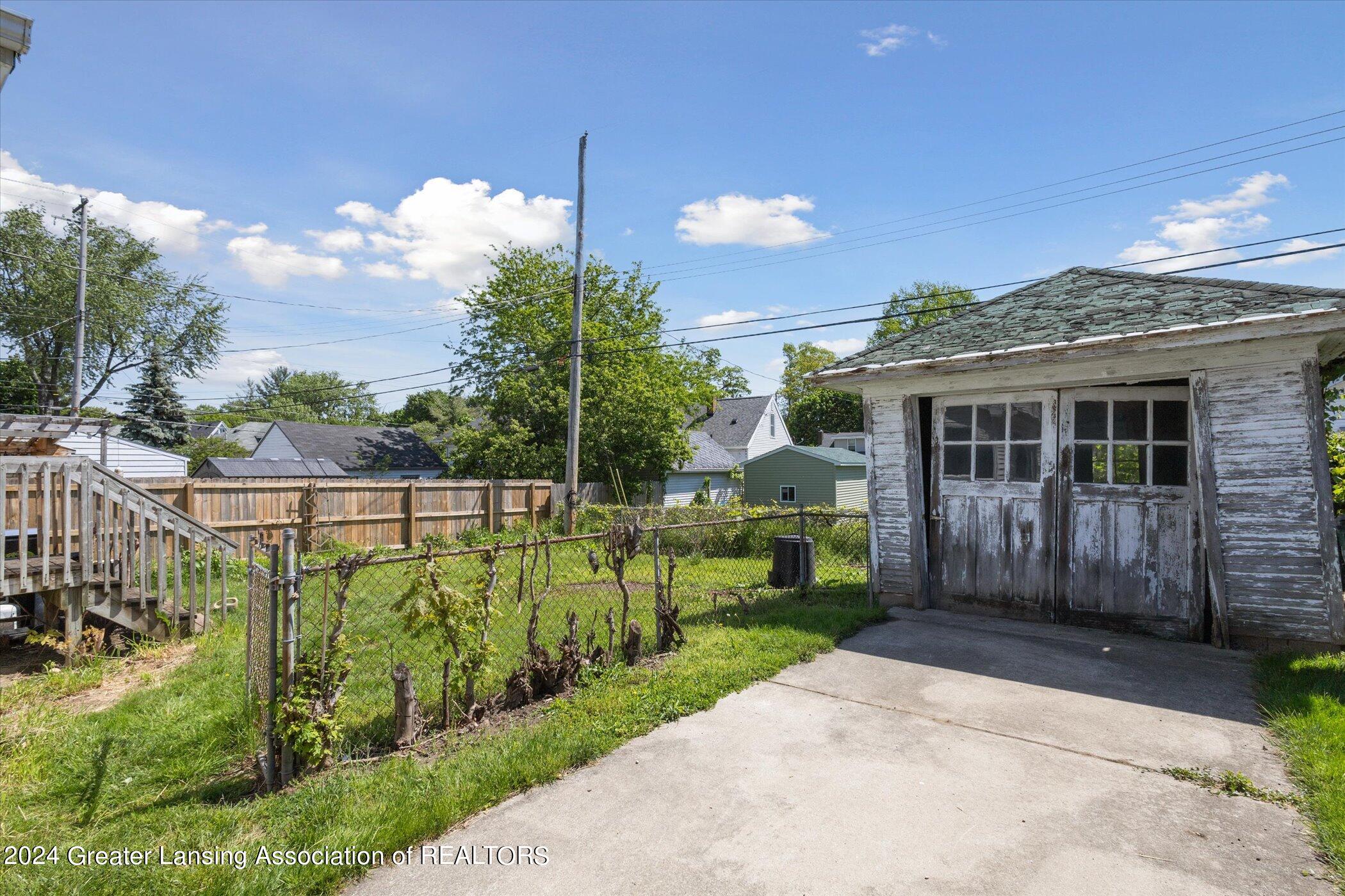 2409 Kensington Road