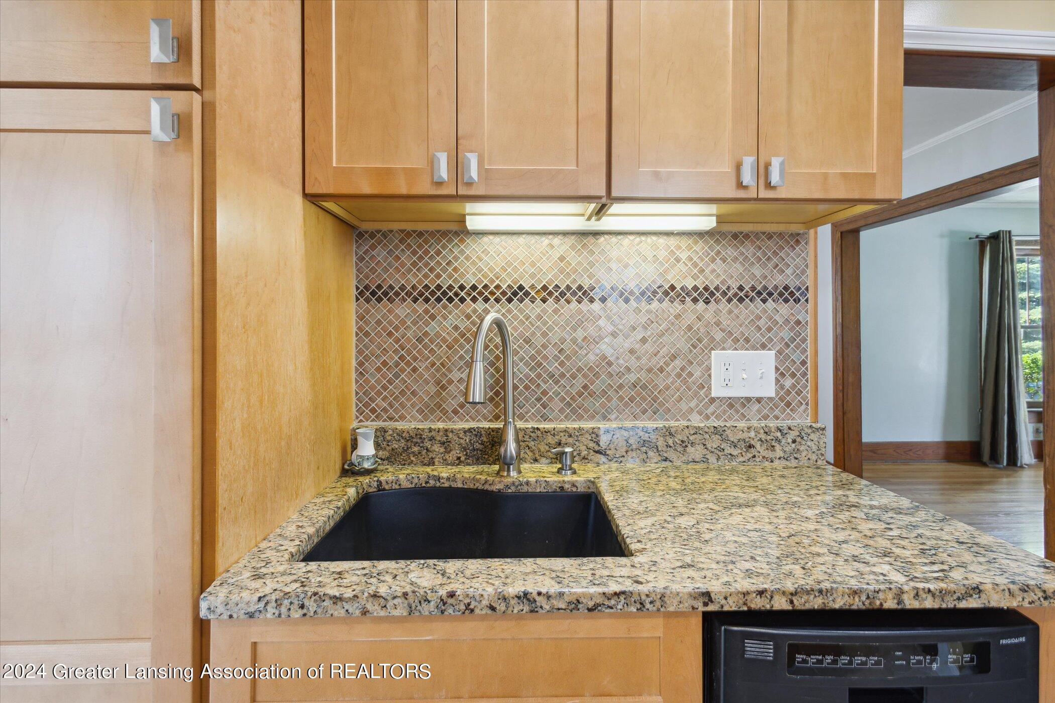 2409 Kensington Road