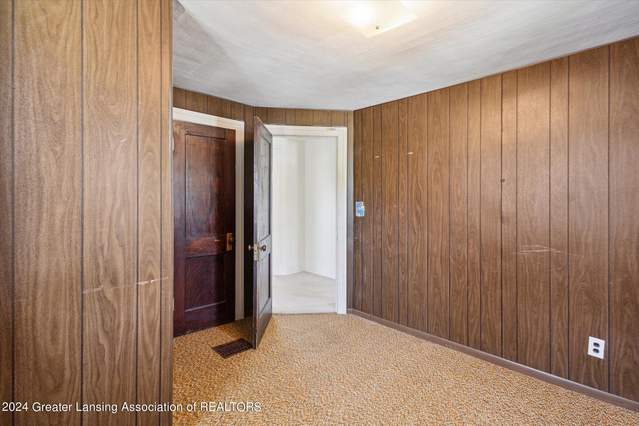 2409 Kensington Road