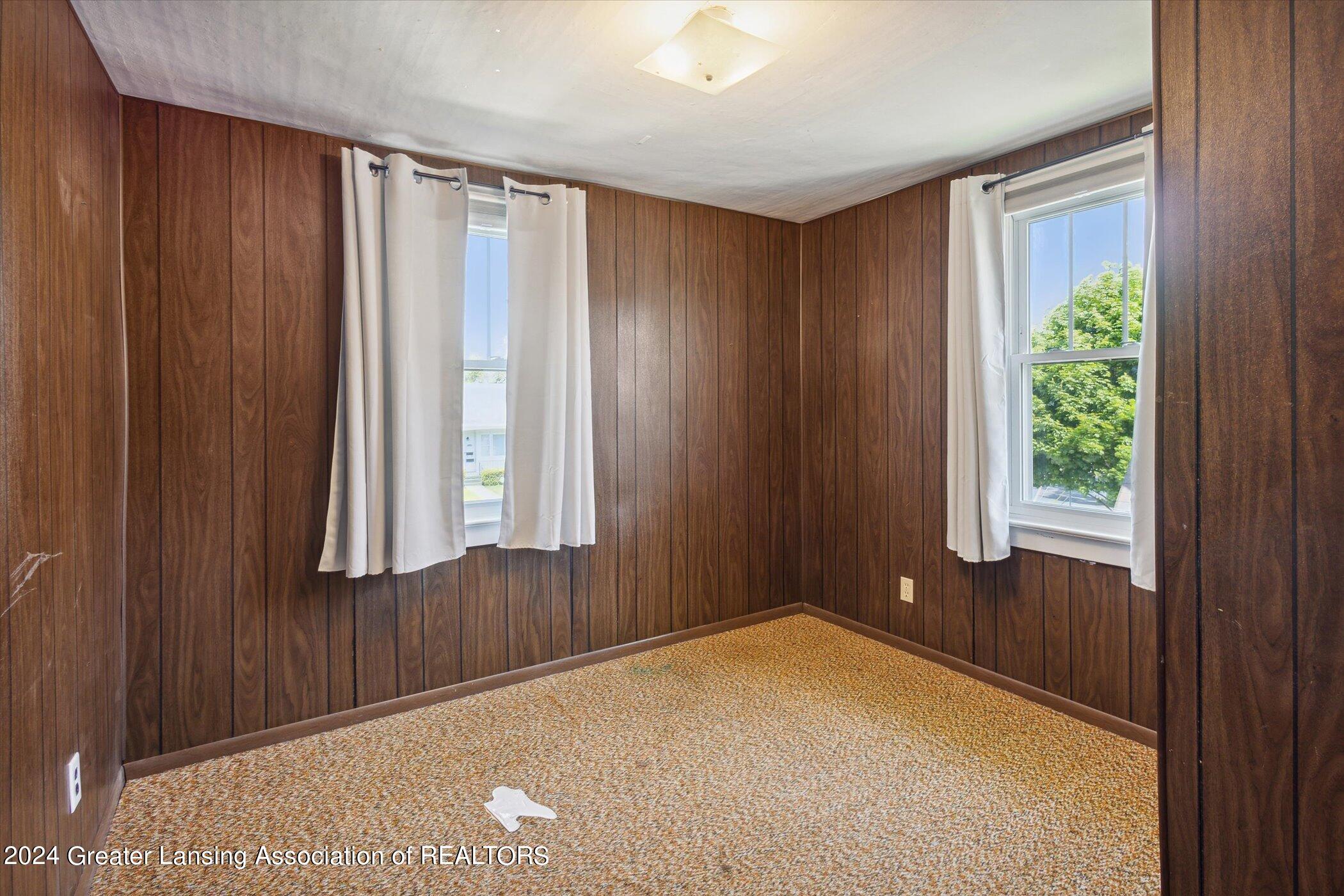 2409 Kensington Road