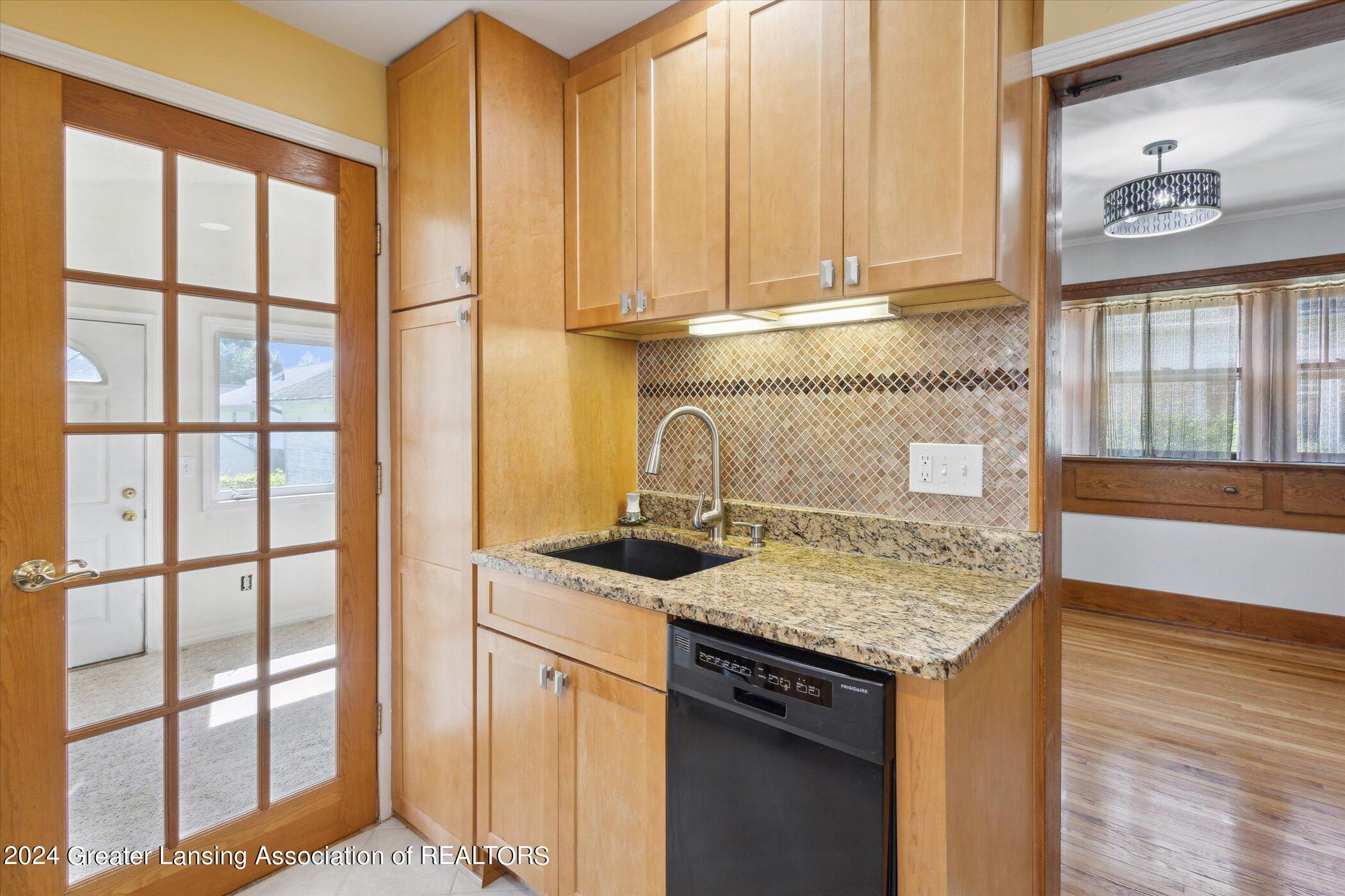 2409 Kensington Road