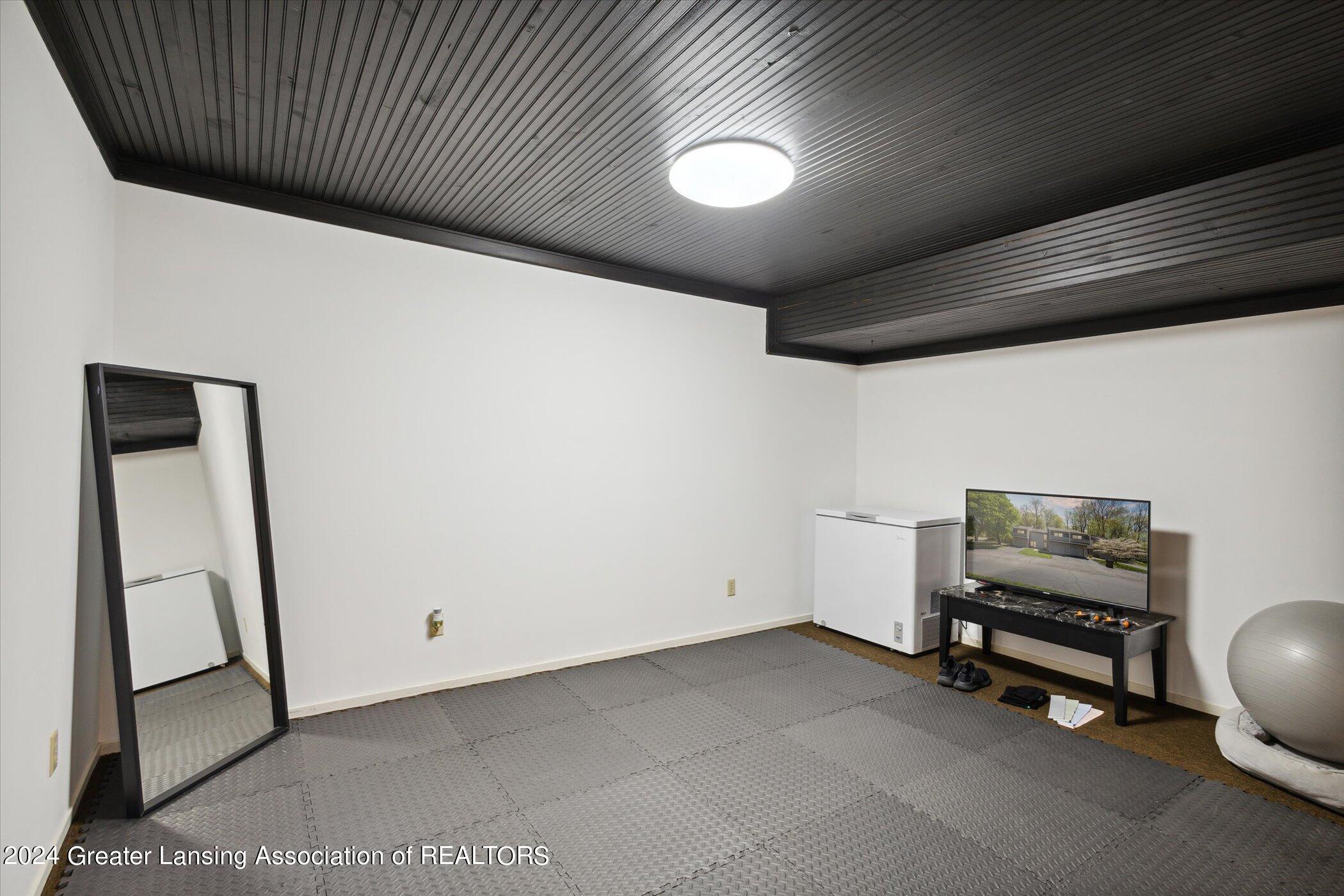 2067 Fox Hollow Drive