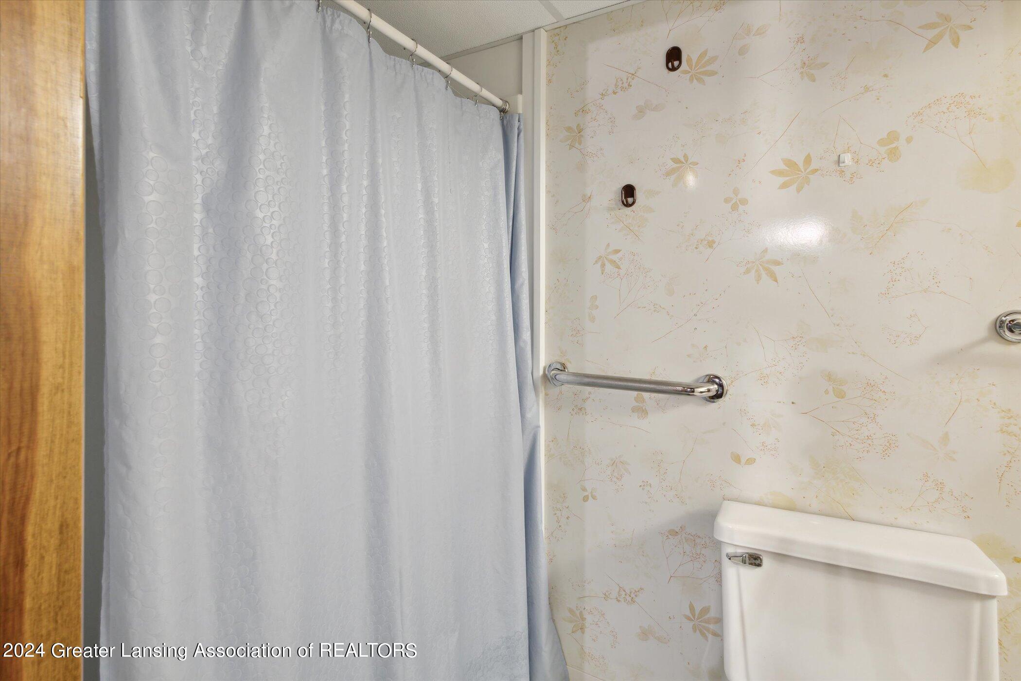 3976 Willoughby Road