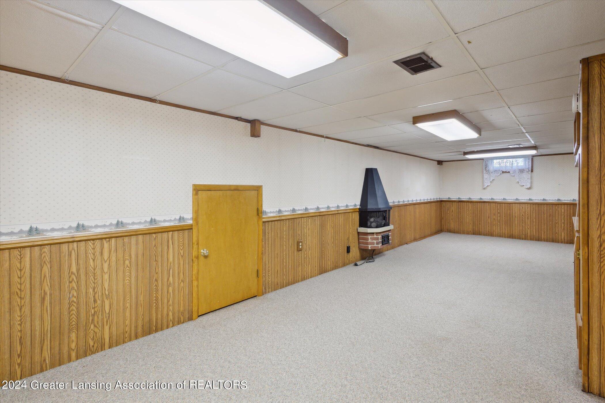 3976 Willoughby Road