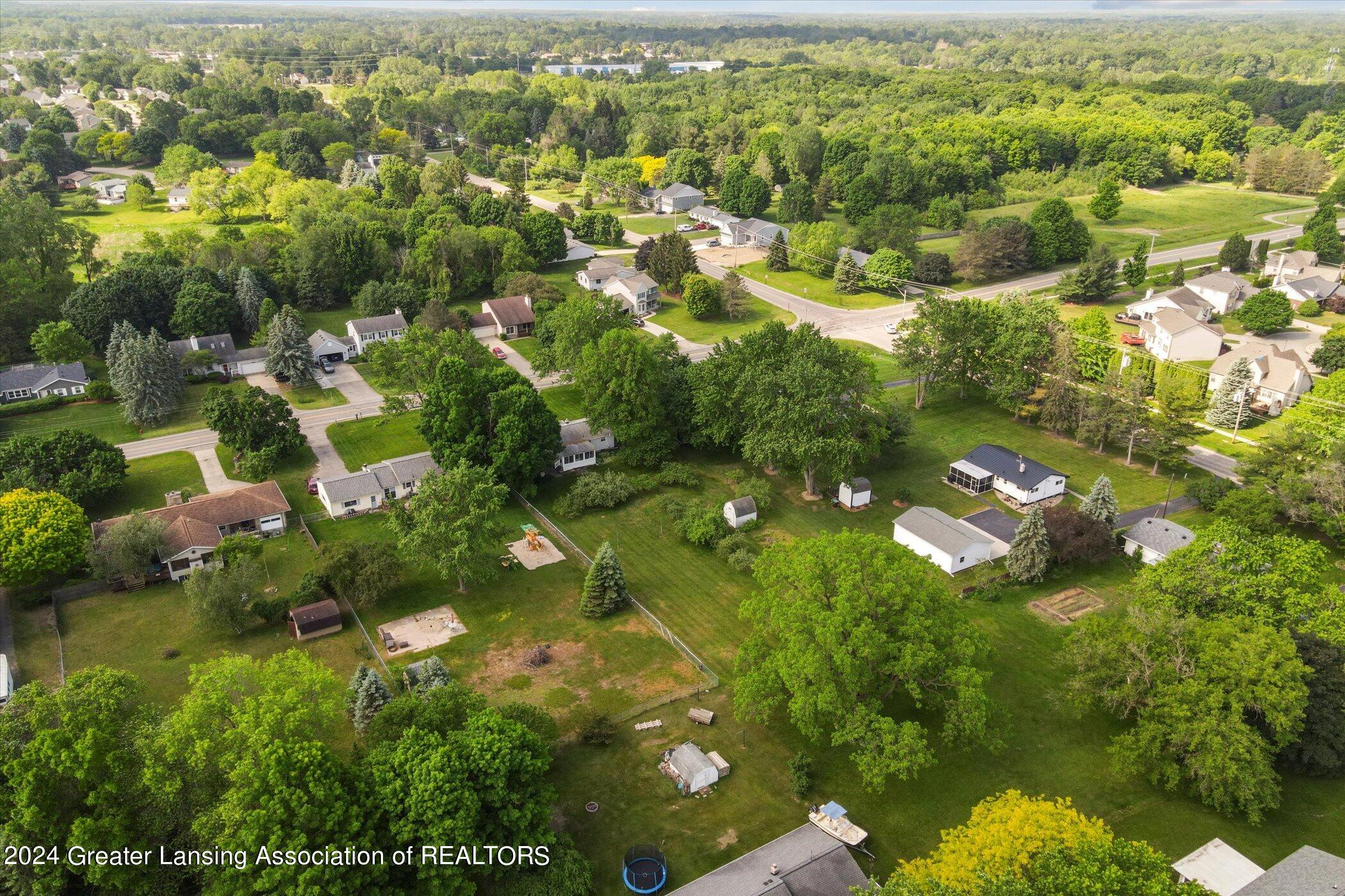 3976 Willoughby Road