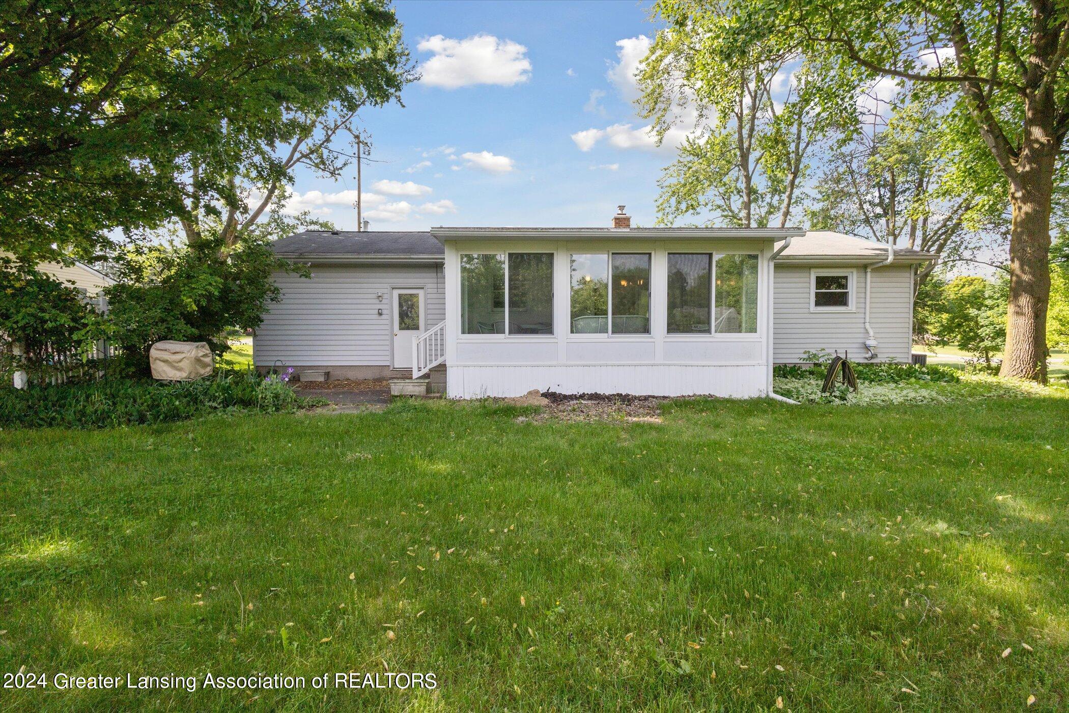 3976 Willoughby Road