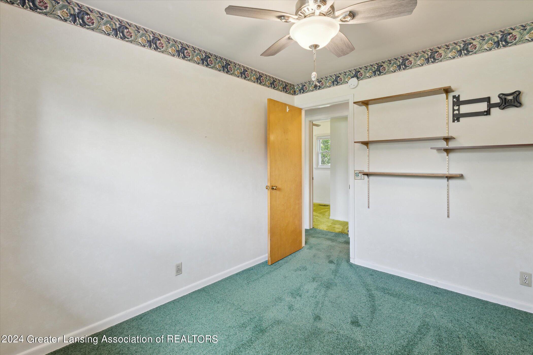 3976 Willoughby Road