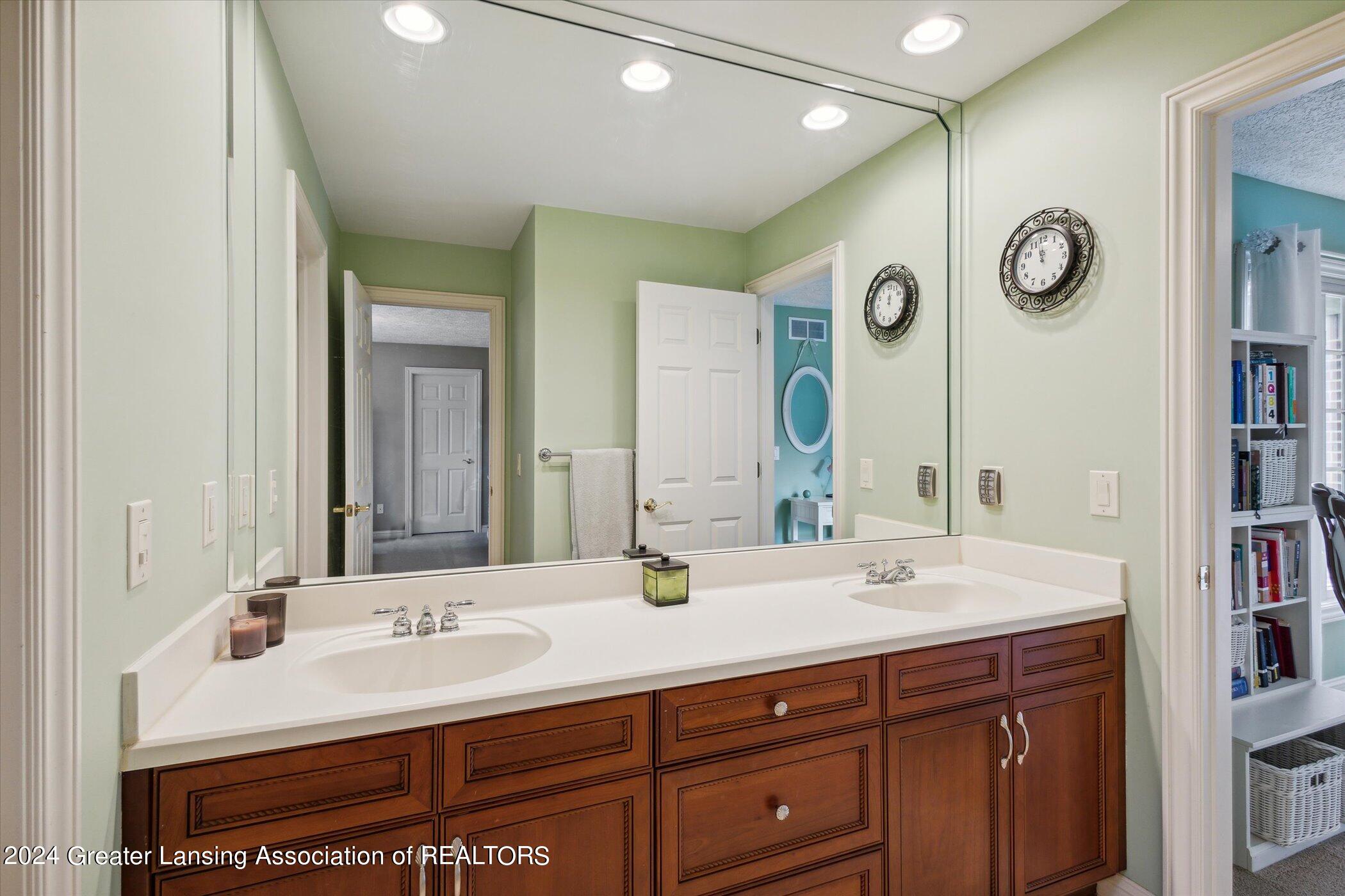 3560 Autumnwood Lane