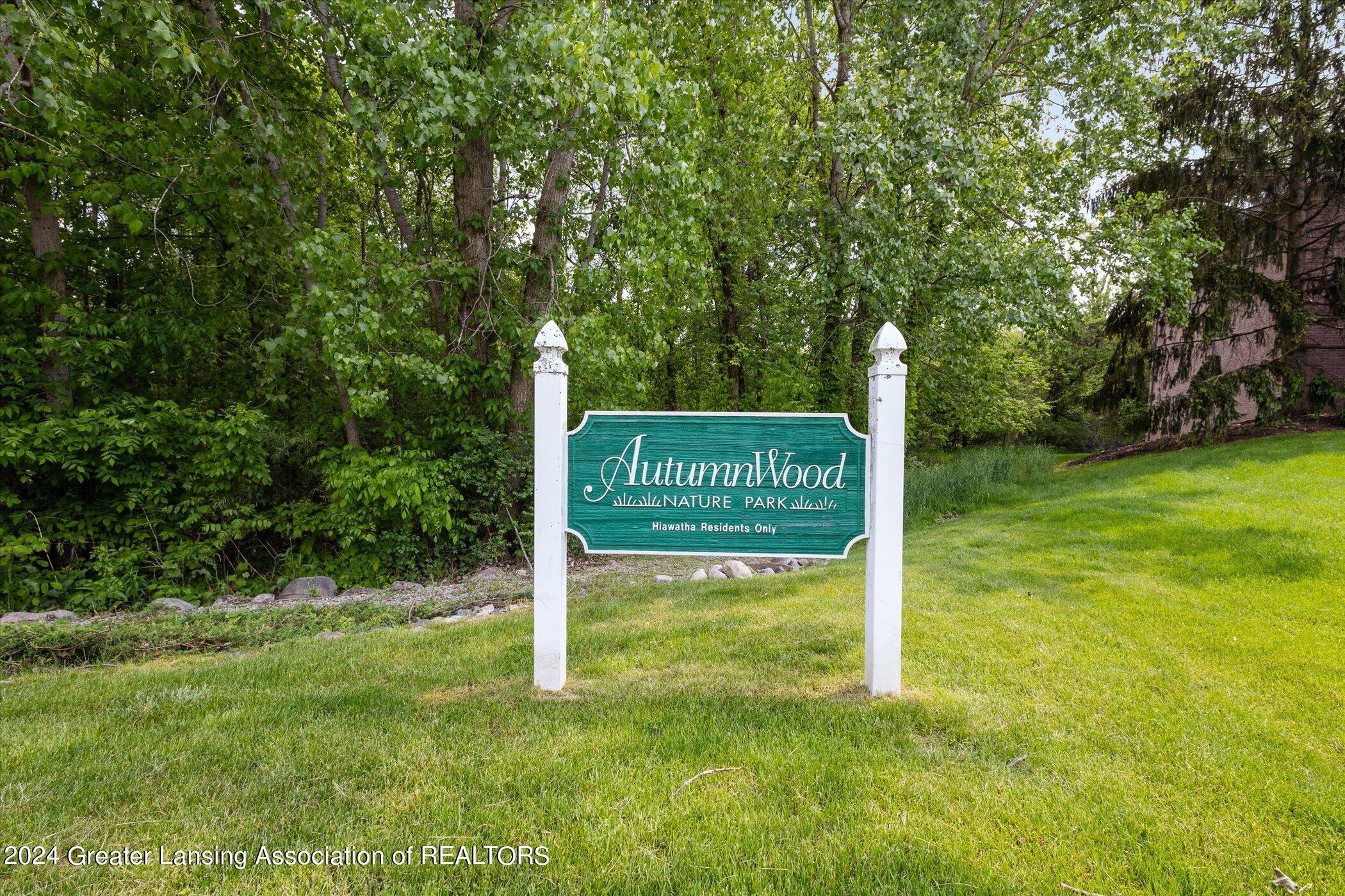 3560 Autumnwood Lane