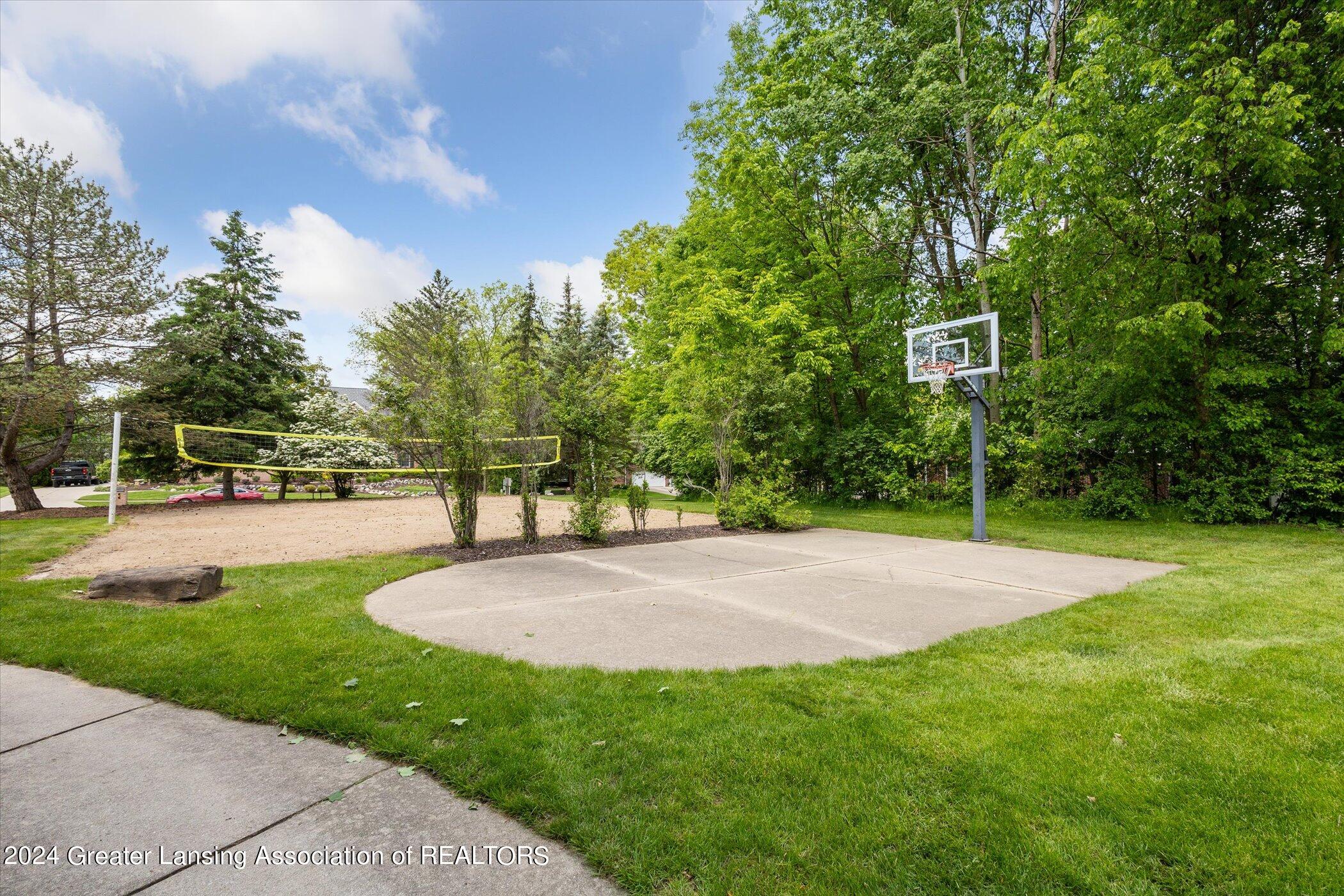 3560 Autumnwood Lane