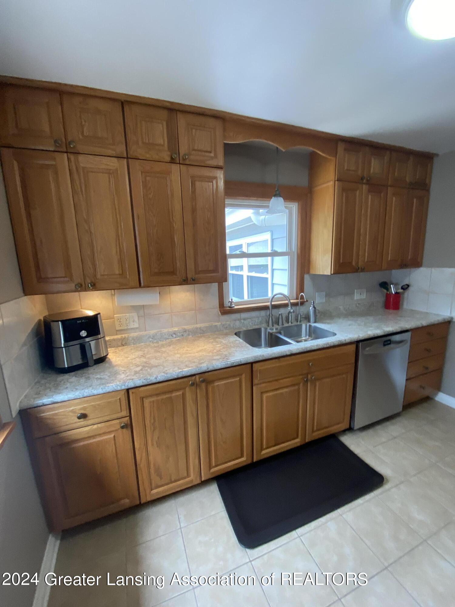 521 Lasalle Boulevard