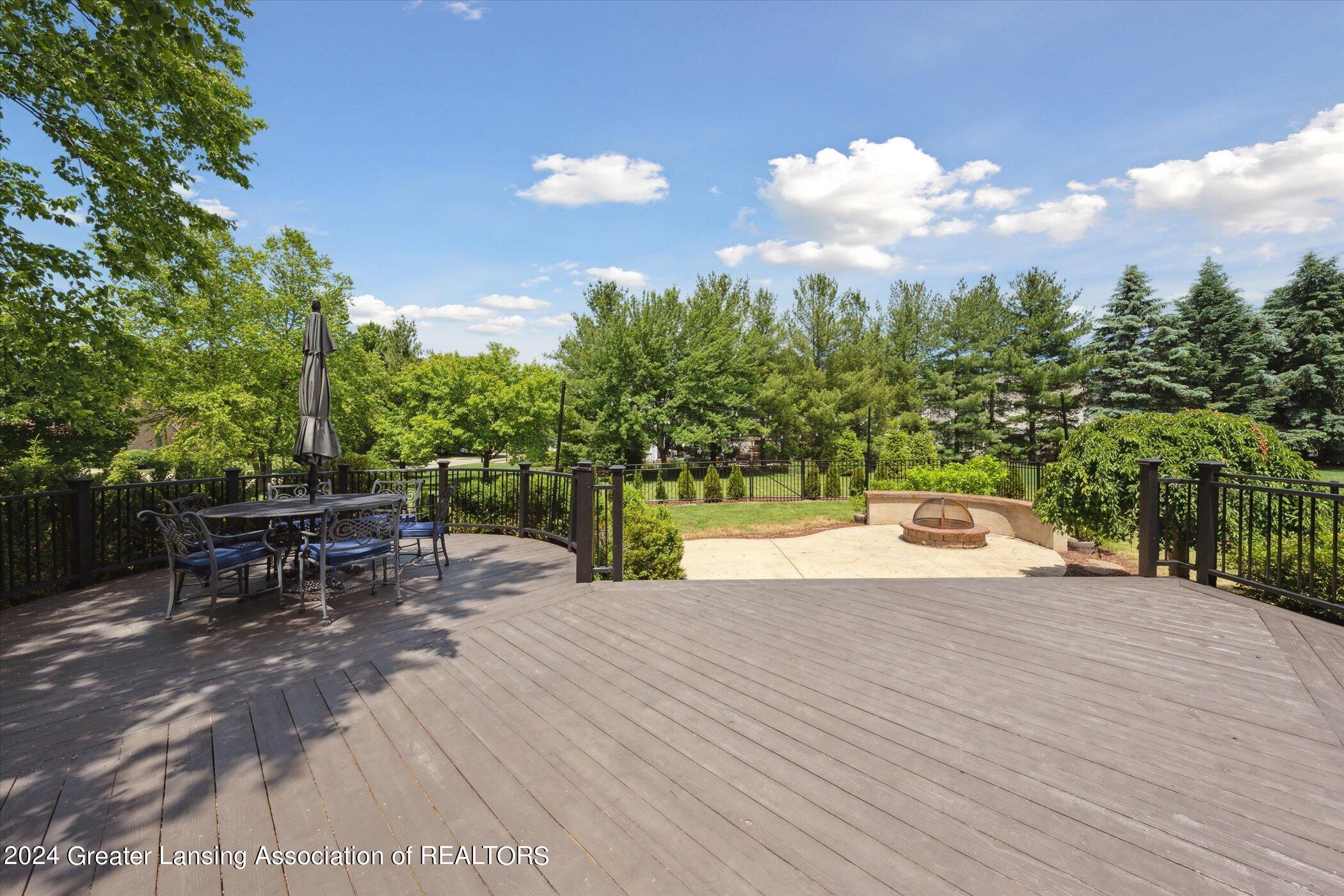 3400 Hidden Ridge Drive, DeWitt