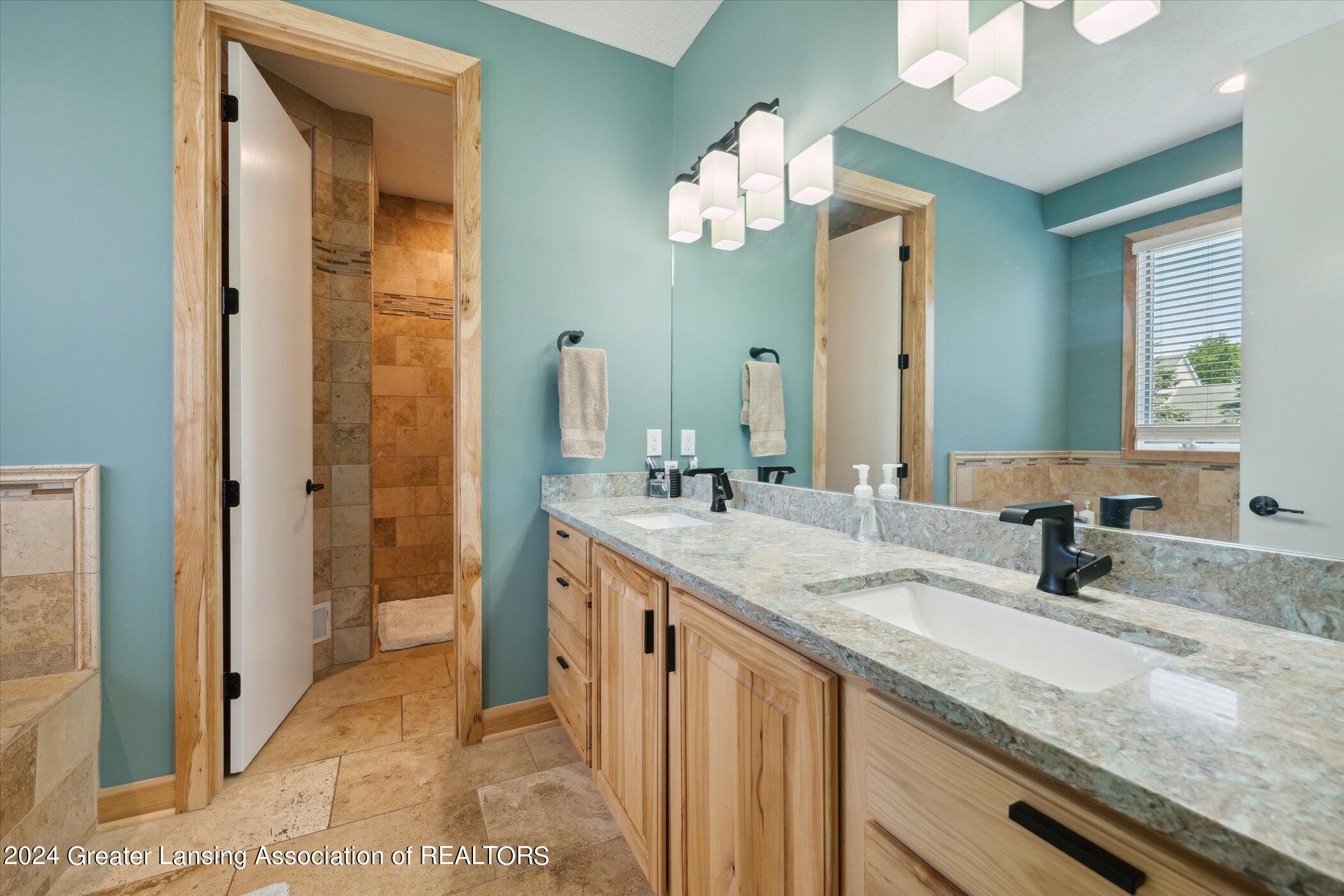 3400 Hidden Ridge Drive, DeWitt