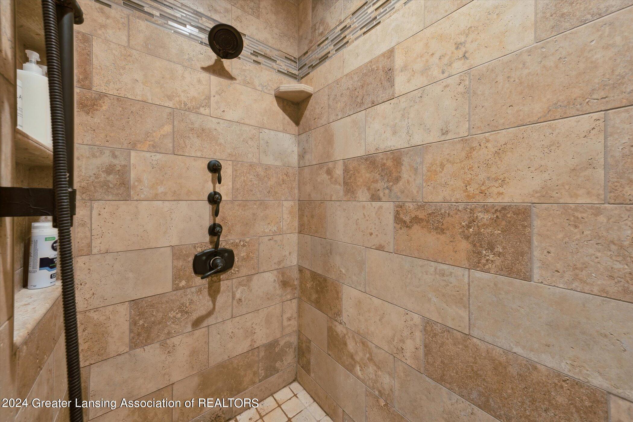 3400 Hidden Ridge Drive, DeWitt