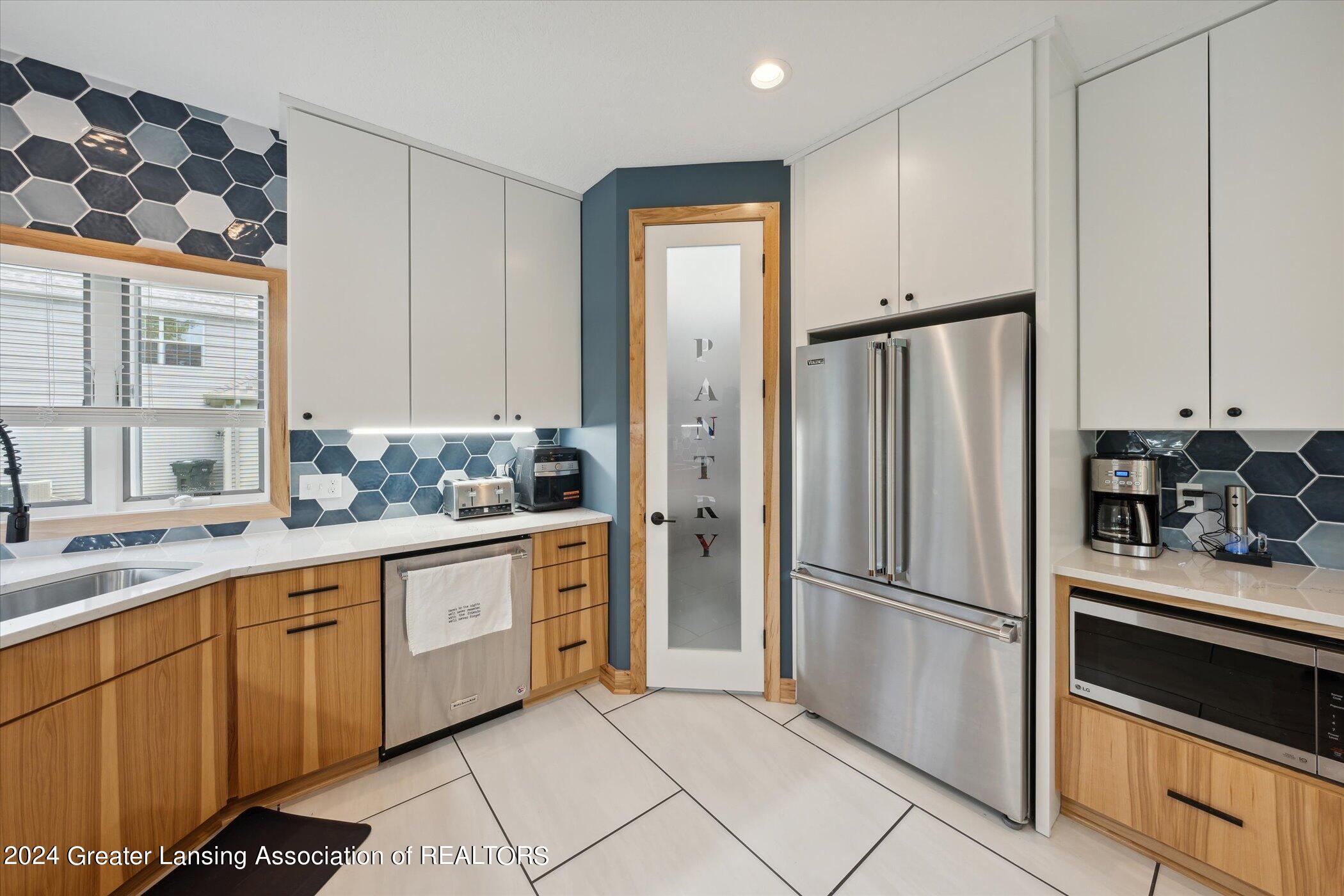 3400 Hidden Ridge Drive, DeWitt