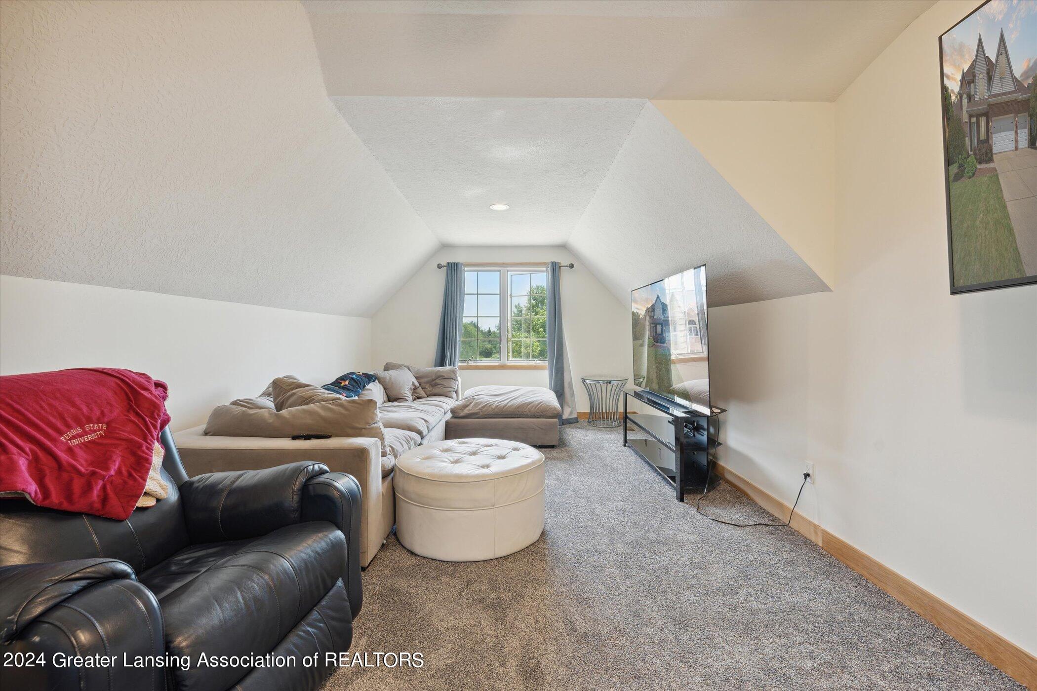 3400 Hidden Ridge Drive, DeWitt