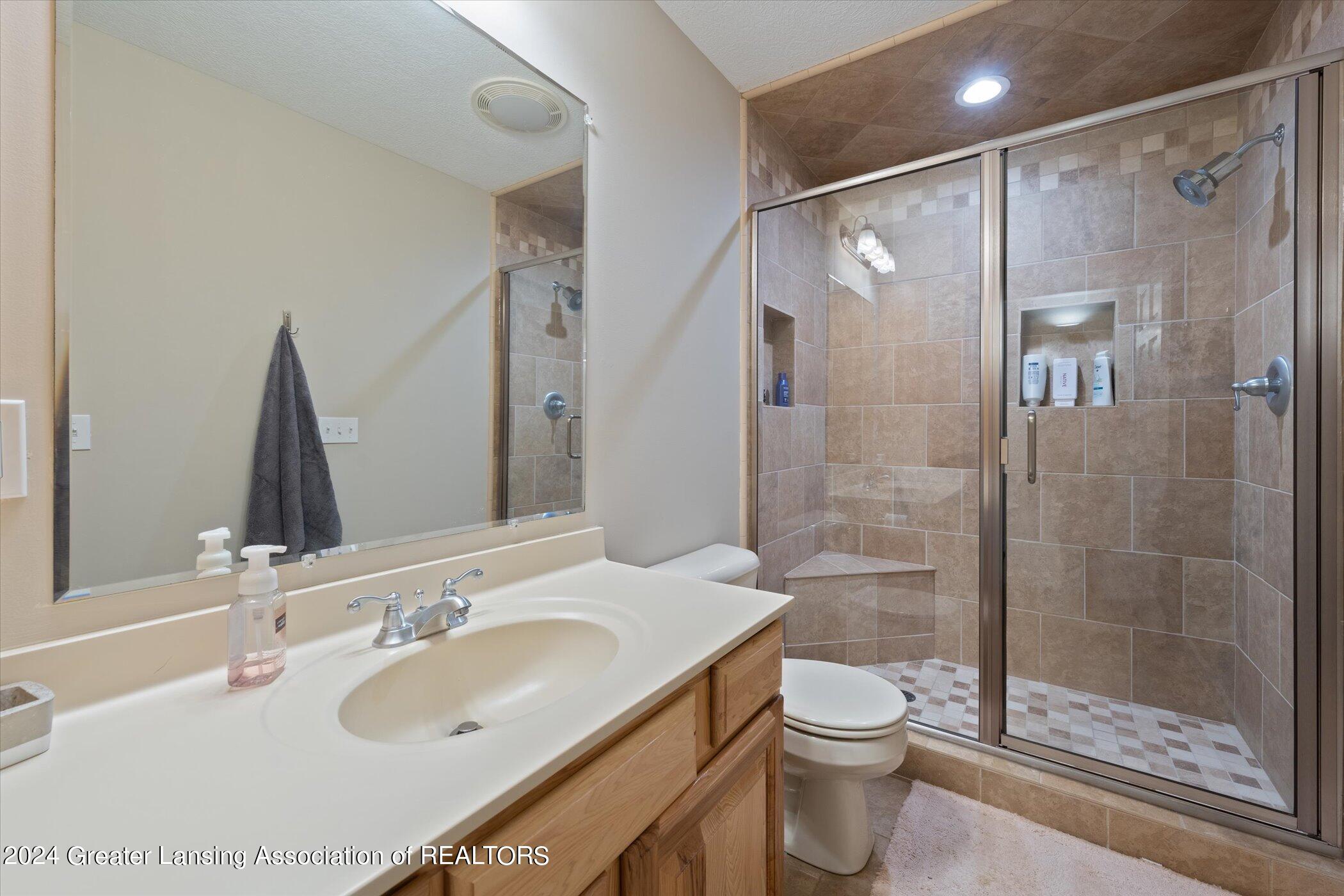 3400 Hidden Ridge Drive, DeWitt