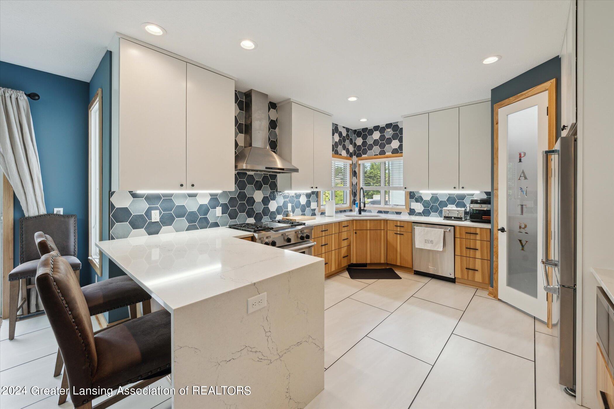 3400 Hidden Ridge Drive, DeWitt