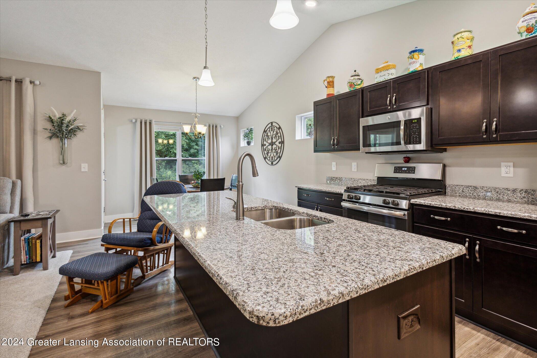 8706 Huntington Drive, 31