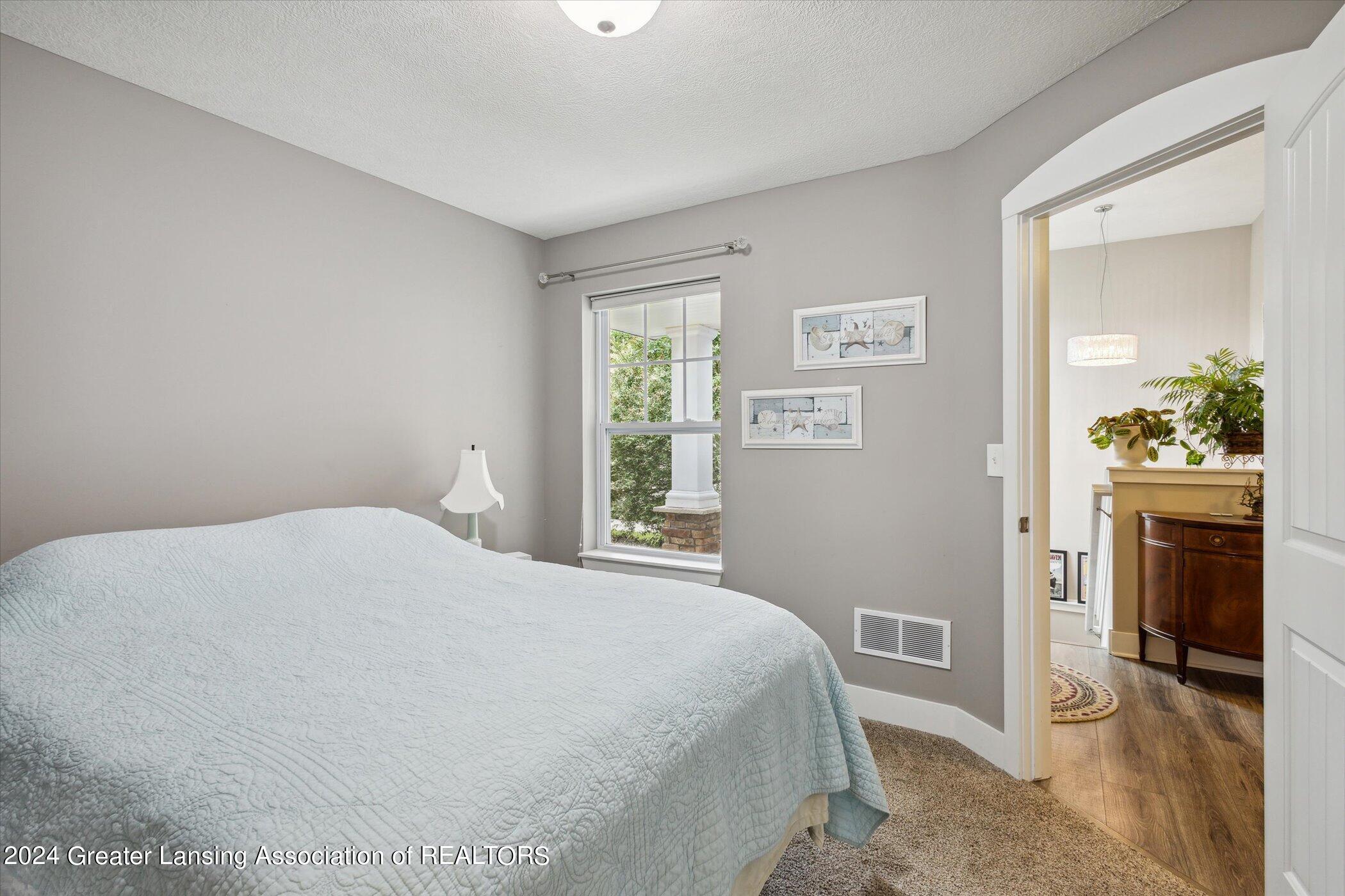 8706 Huntington Drive, 31