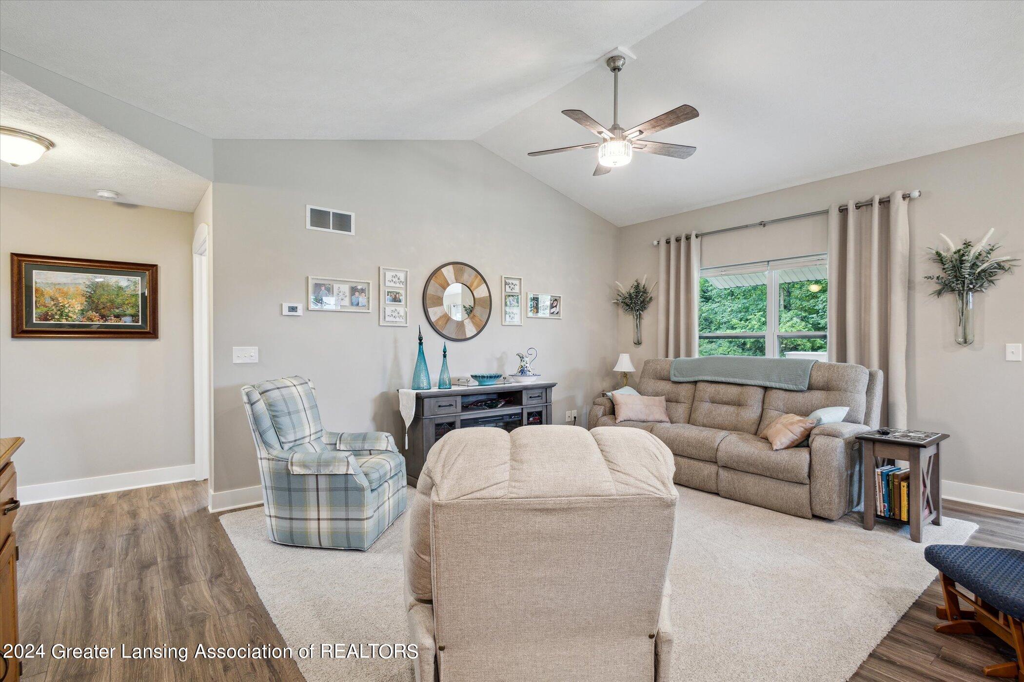 8706 Huntington Drive, 31