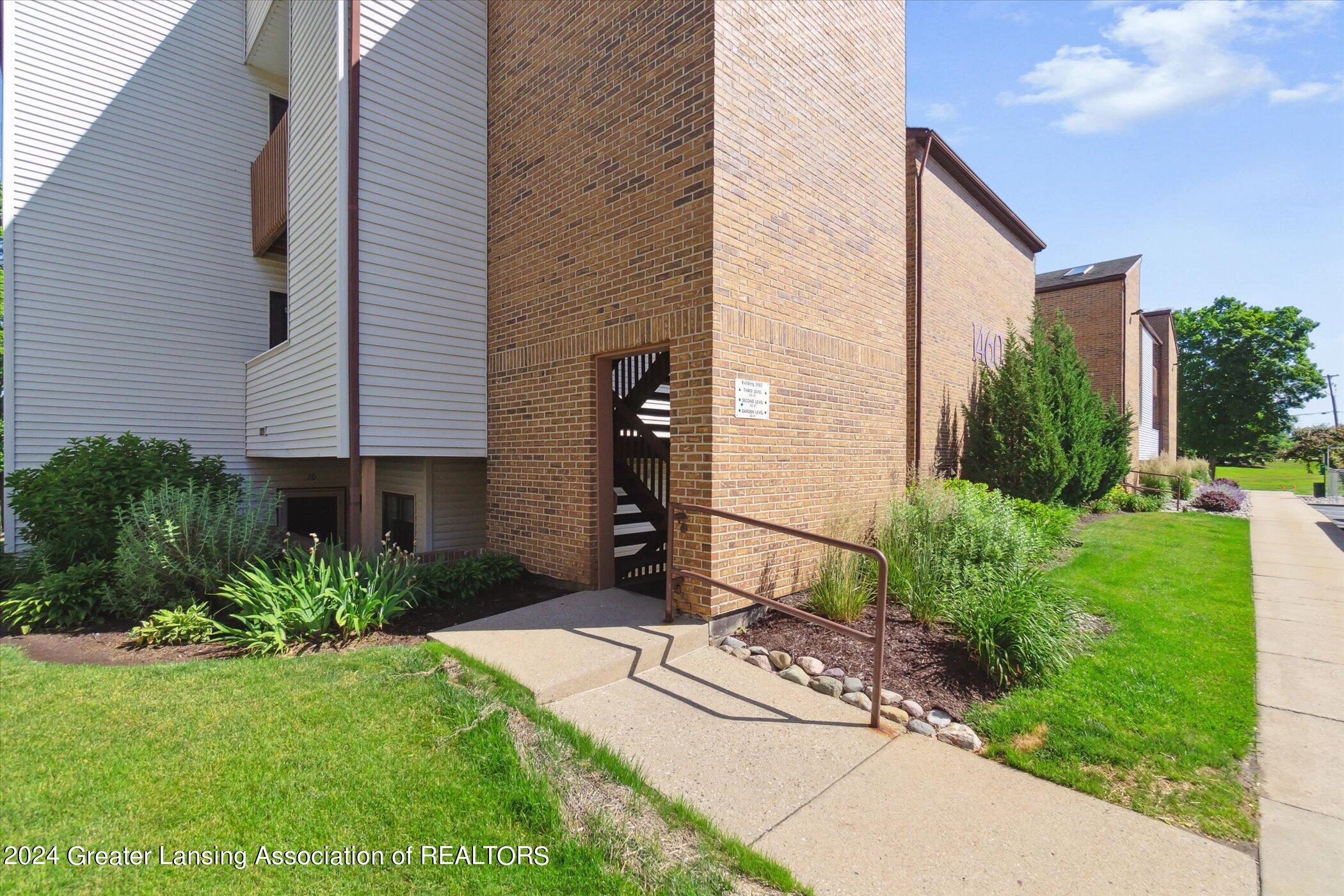 1460 E Pond Drive, 31