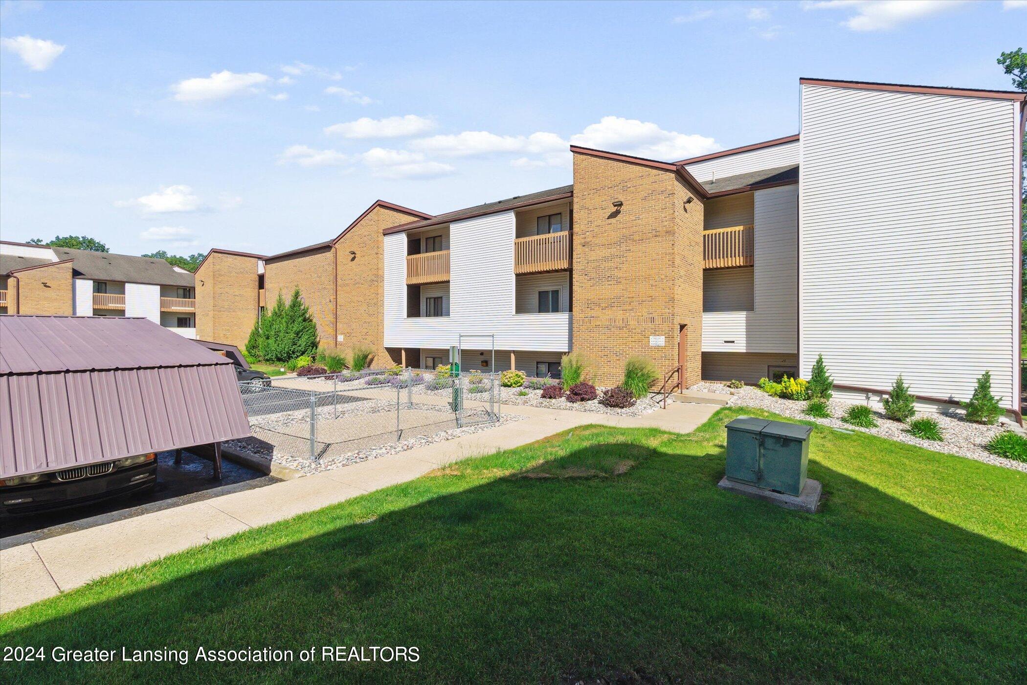 1460 E Pond Drive, 31