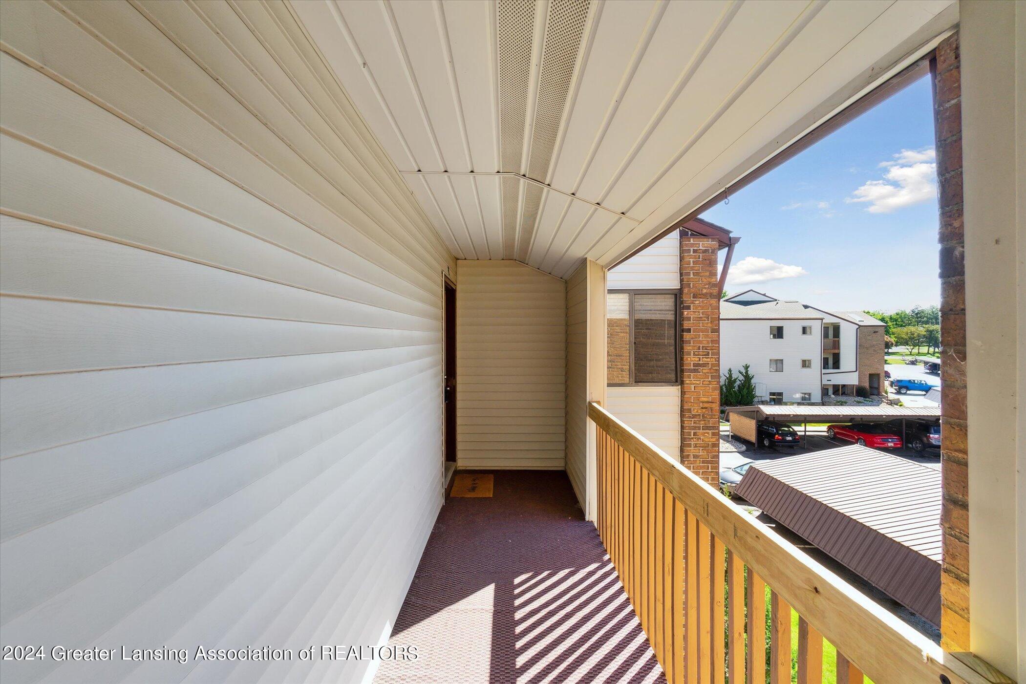 1460 E Pond Drive, 31