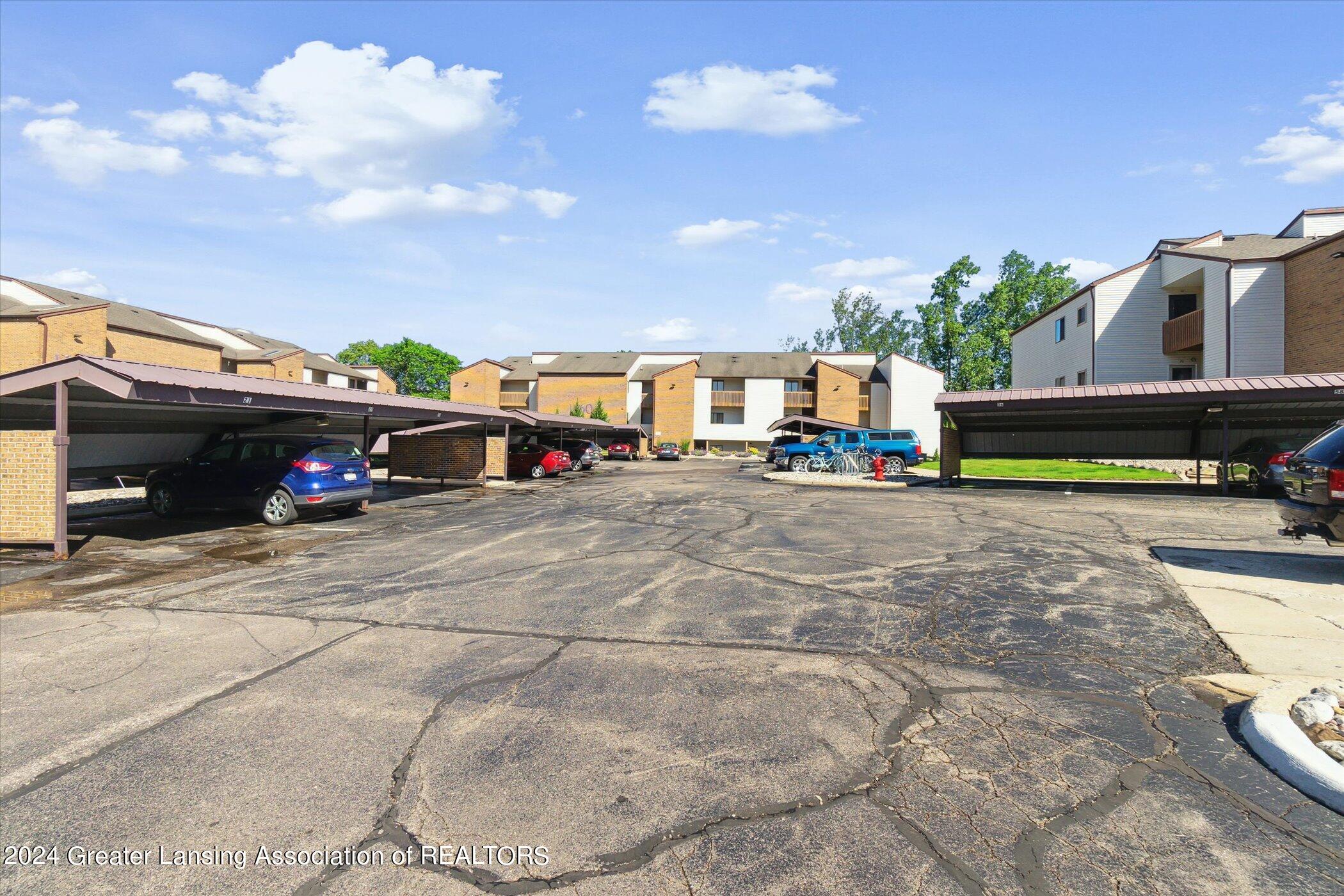 1460 E Pond Drive, 31