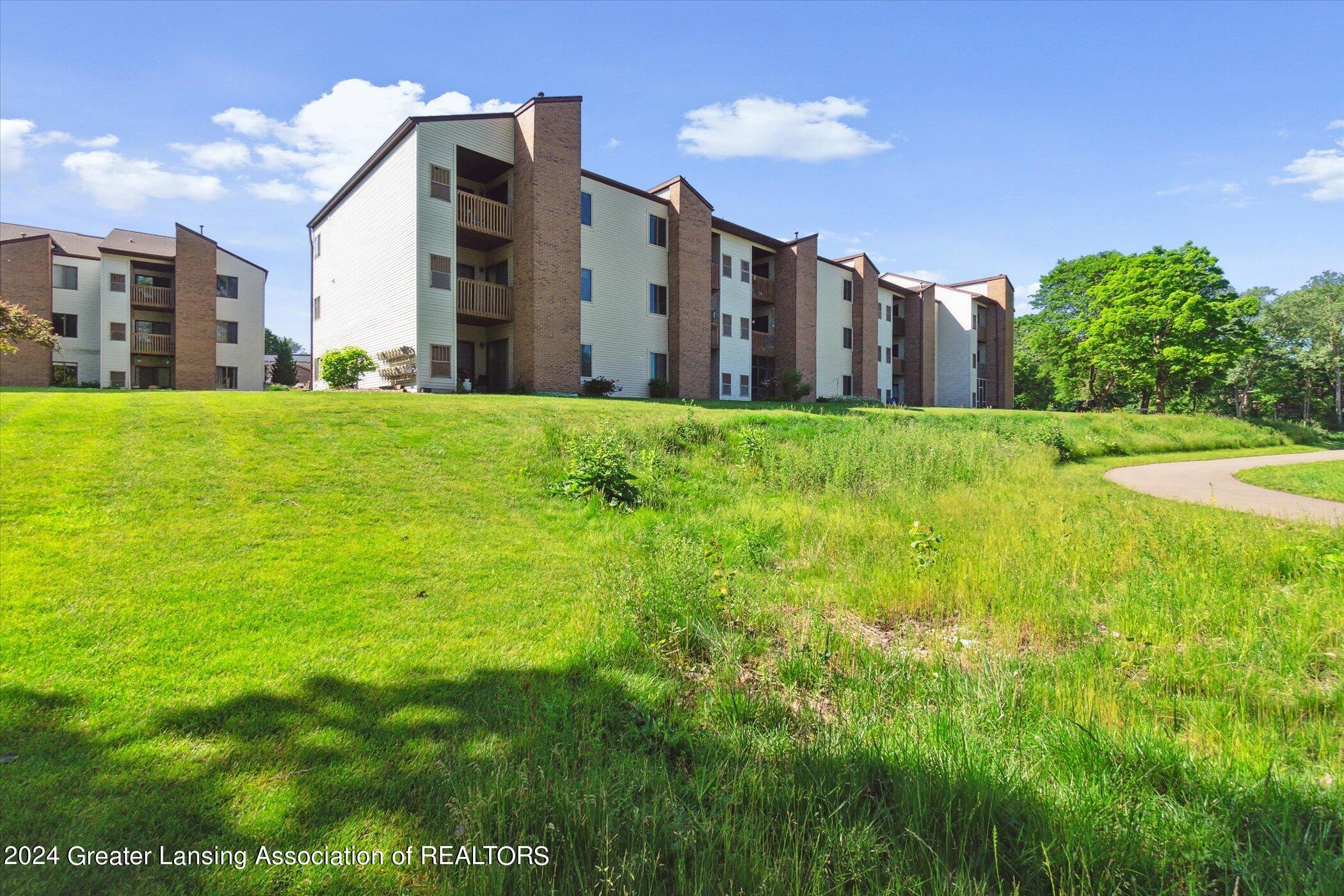 1460 E Pond Drive, 31