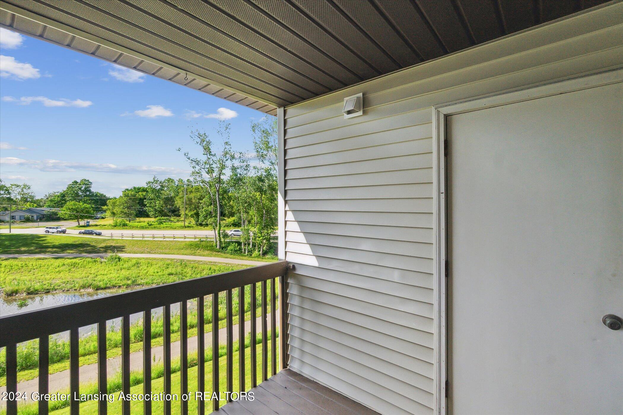 1460 E Pond Drive, 31