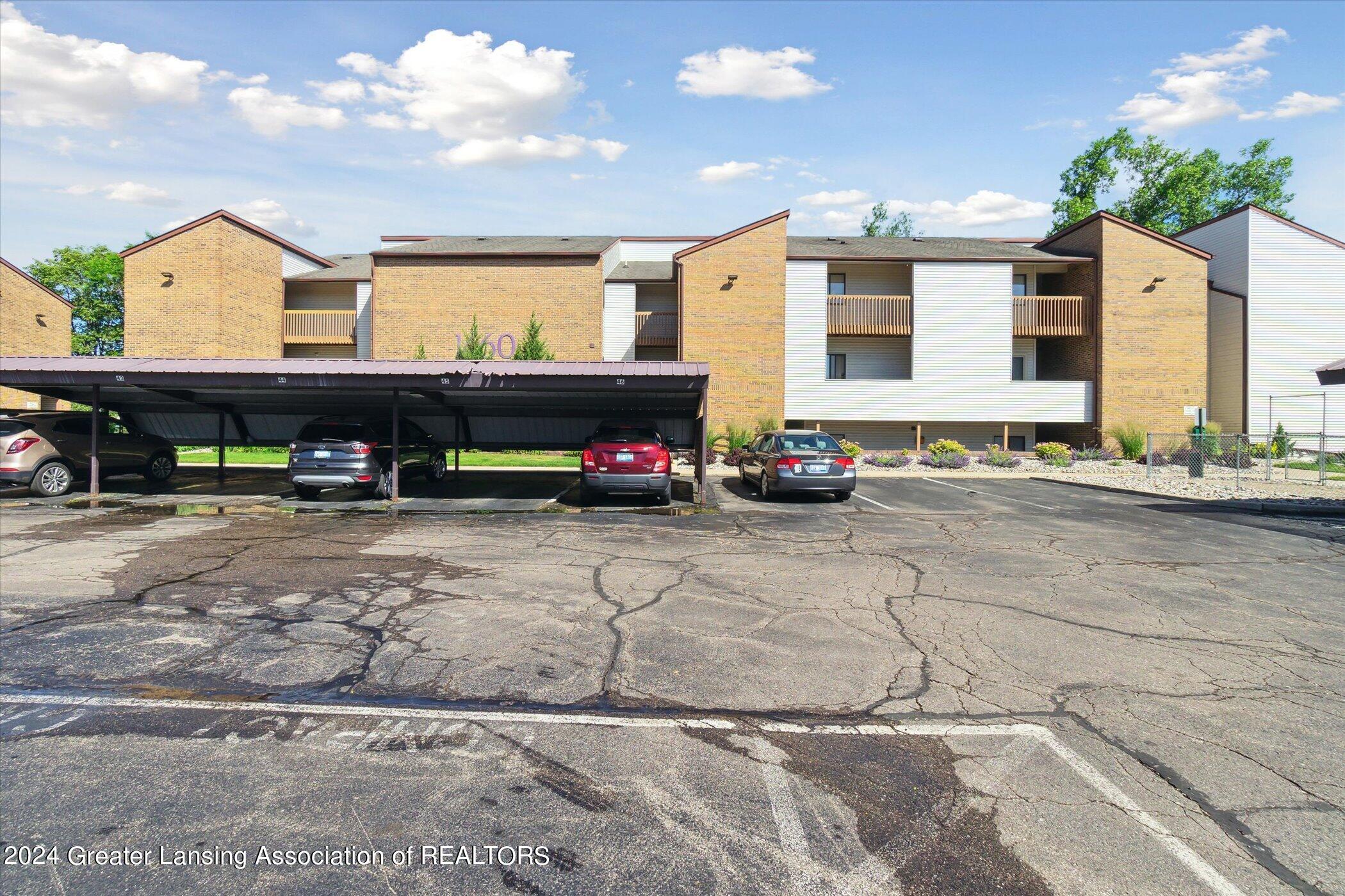 1460 E Pond Drive, 31