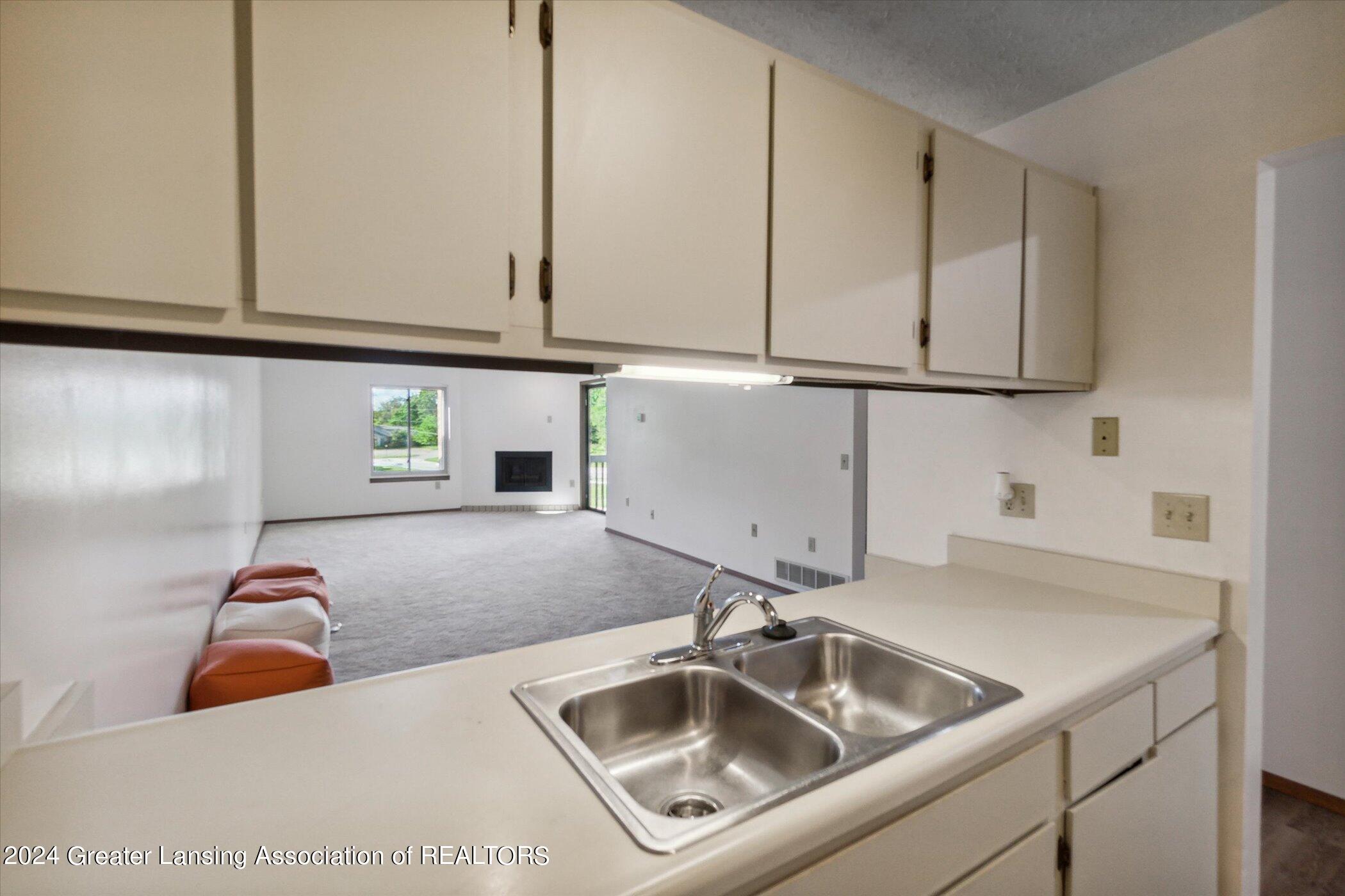 1460 E Pond Drive, 31