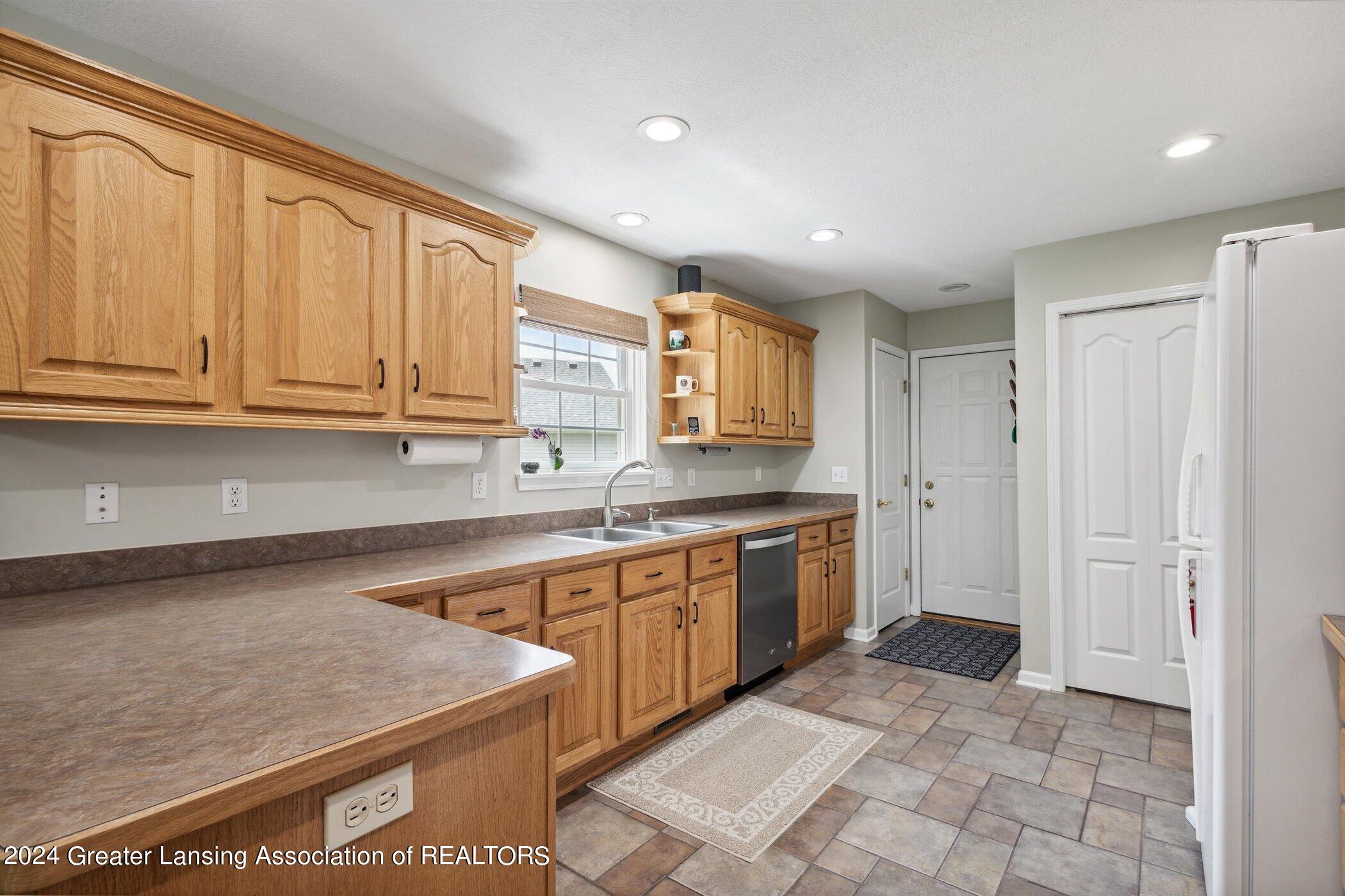 2324 Kirkland Ridge Drive