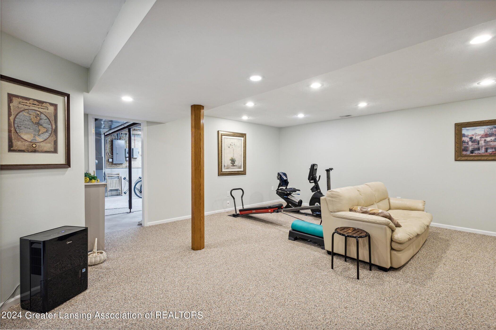 2324 Kirkland Ridge Drive