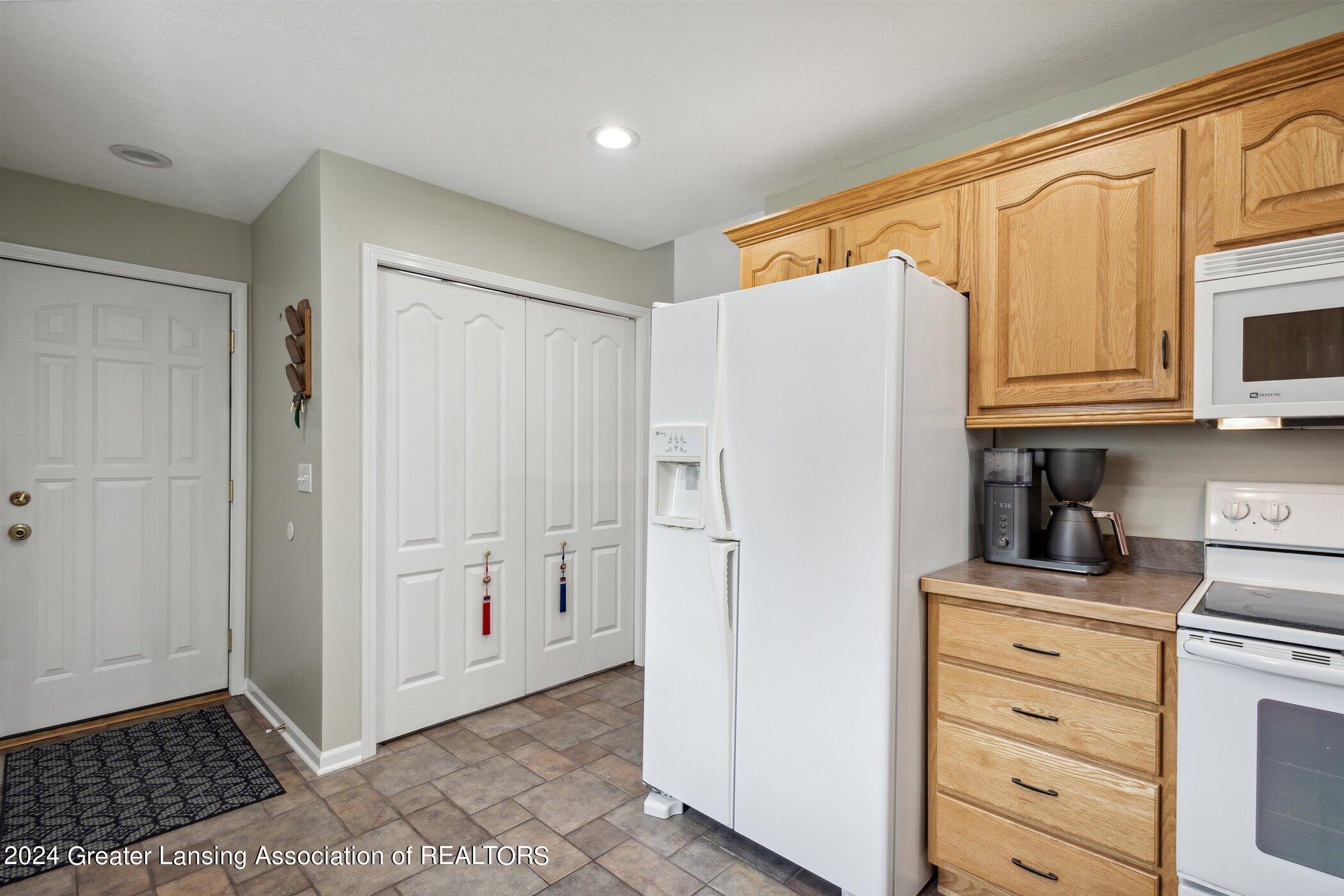 2324 Kirkland Ridge Drive