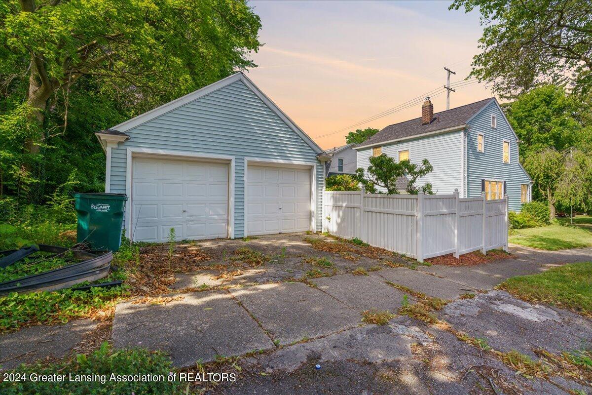 2422 Teel Avenue