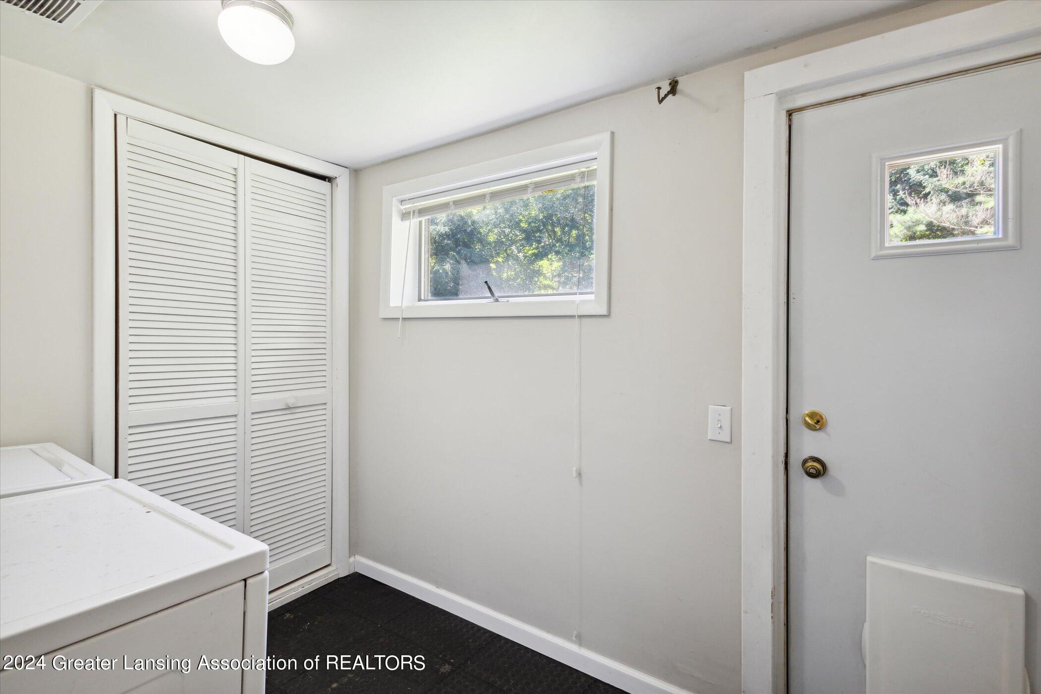 2309 Lake Lansing Road