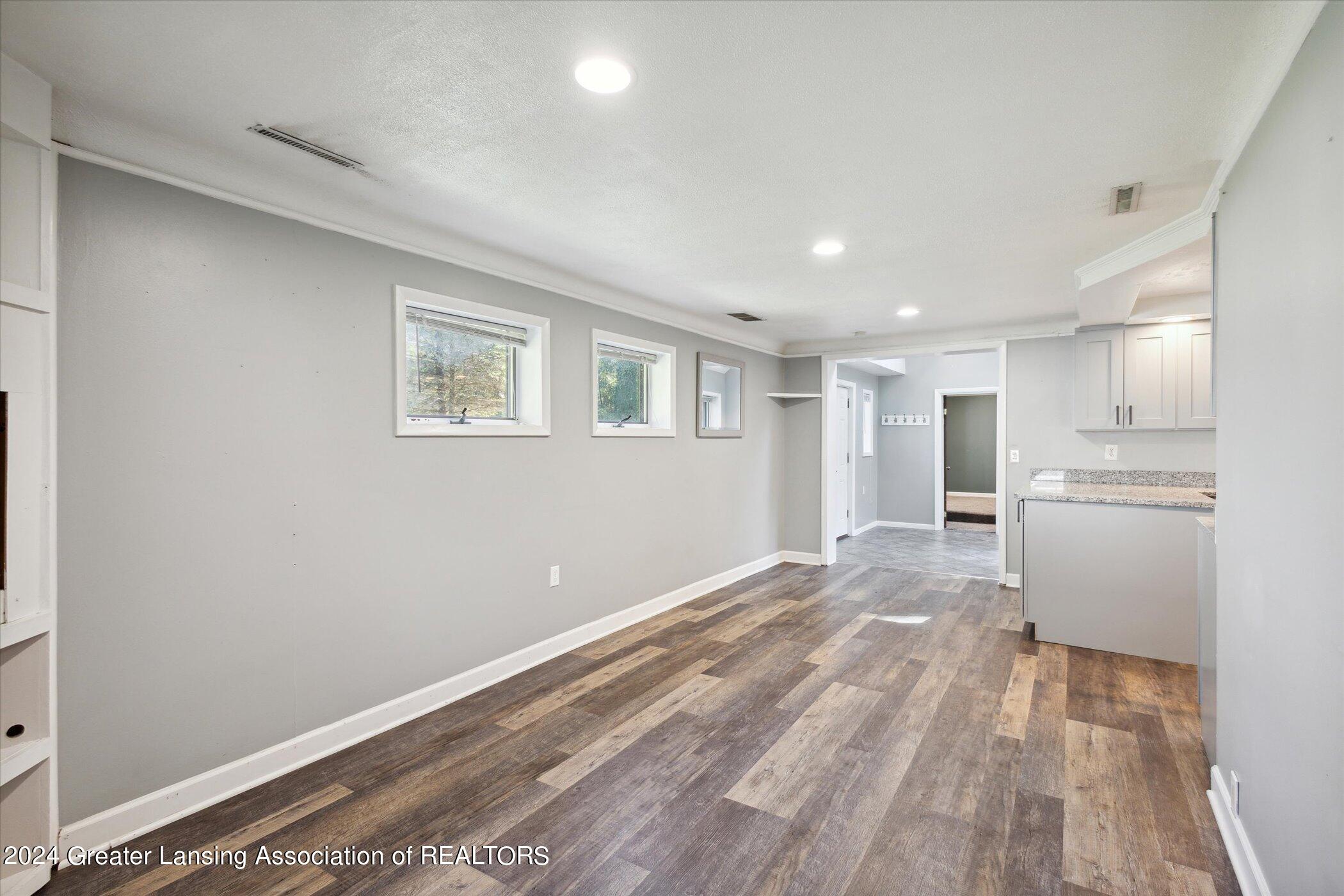 2309 Lake Lansing Road