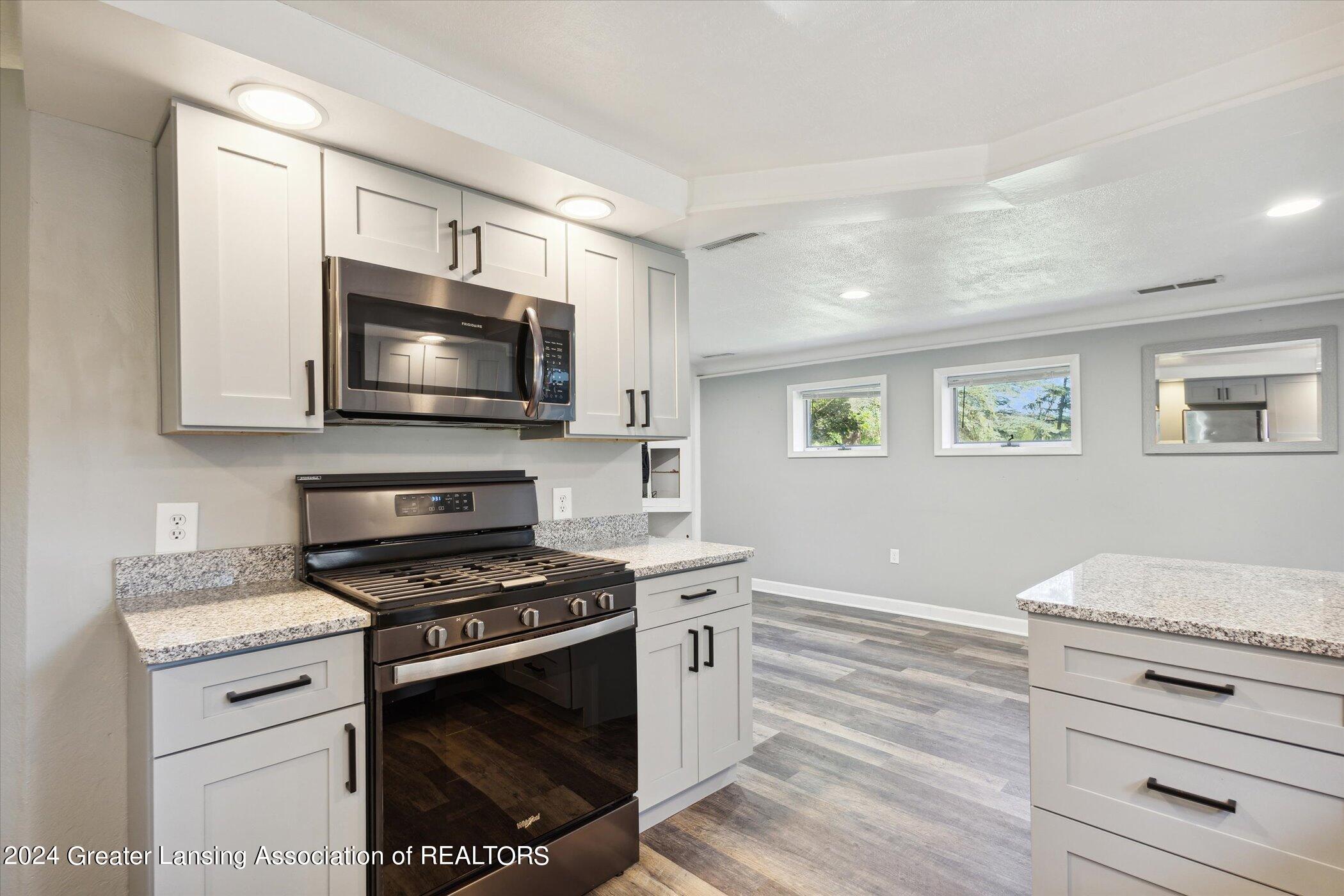 2309 Lake Lansing Road