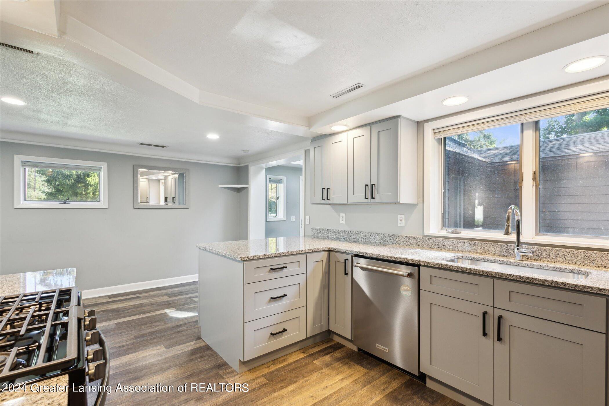 2309 Lake Lansing Road