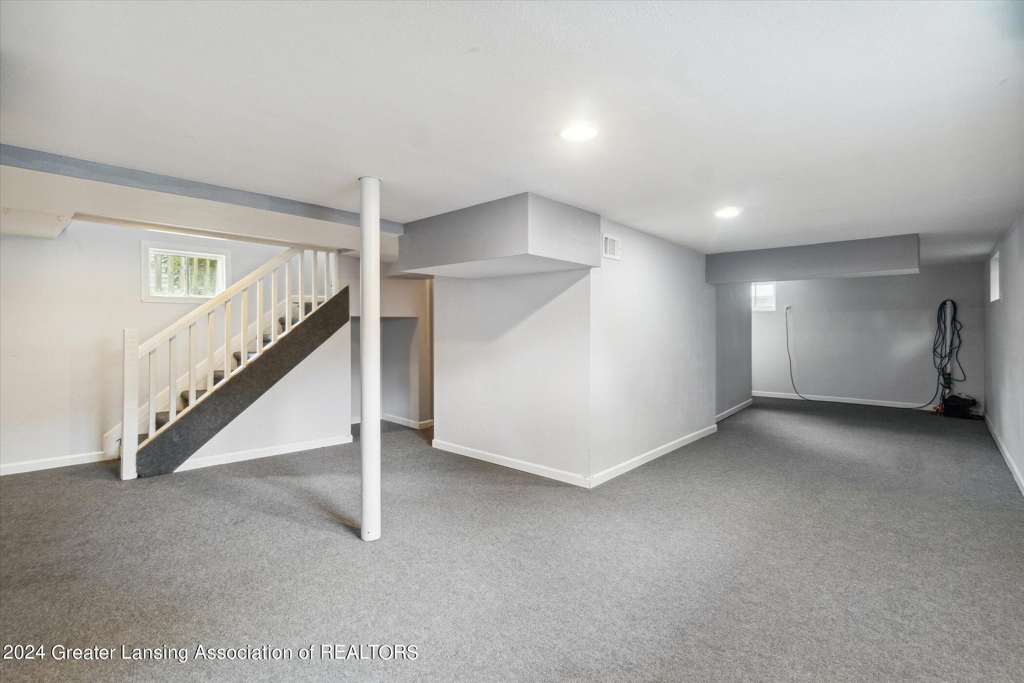 2400 Strathmore Road