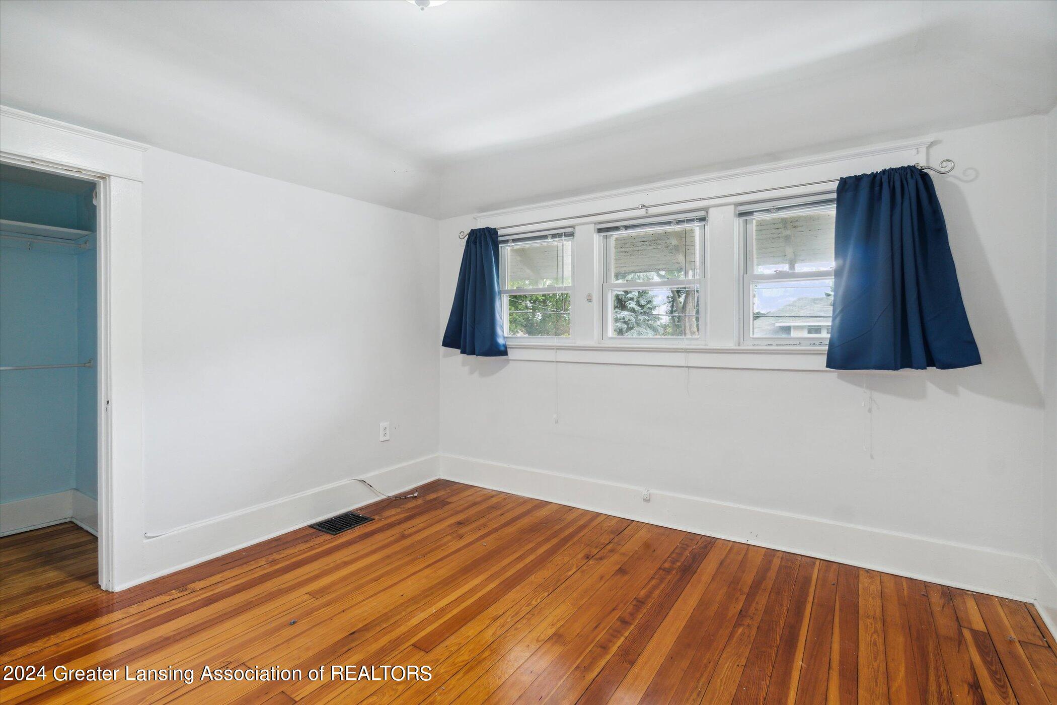 2400 Strathmore Road