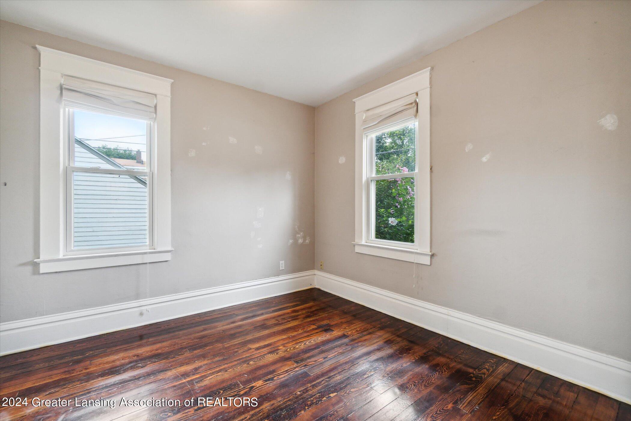 2400 Strathmore Road