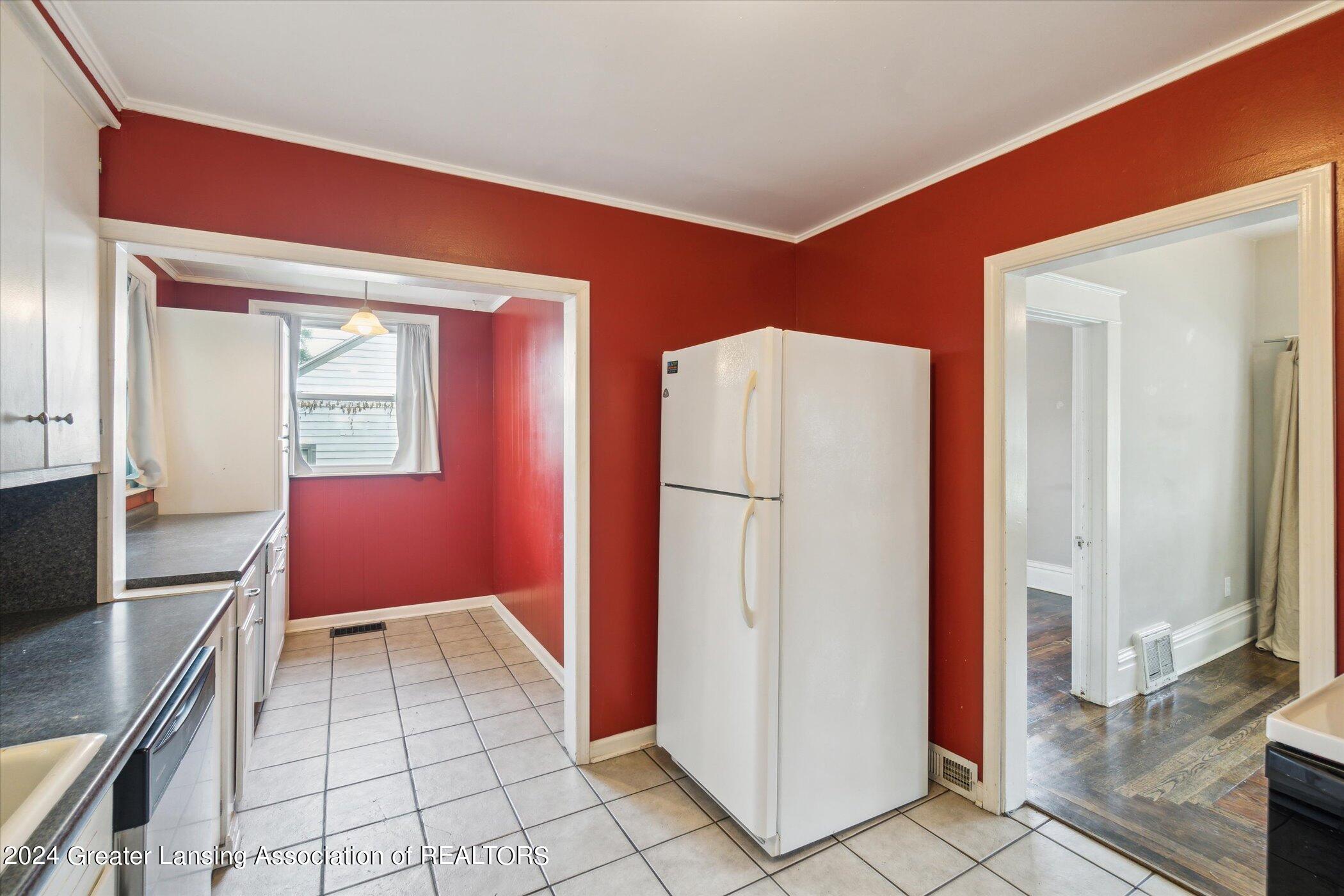 2400 Strathmore Road