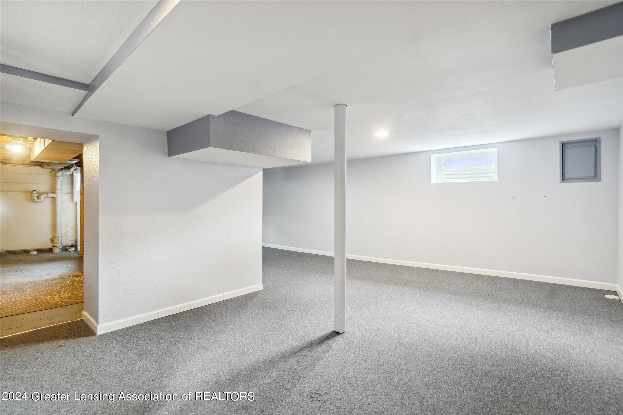 2400 Strathmore Road