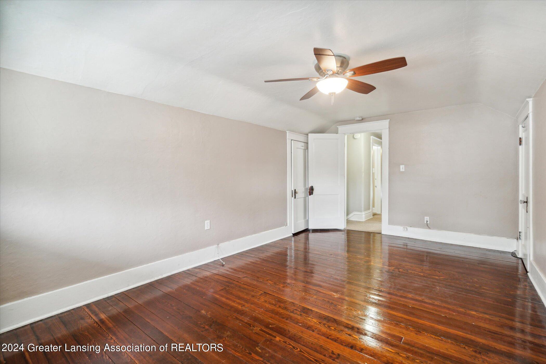 2400 Strathmore Road